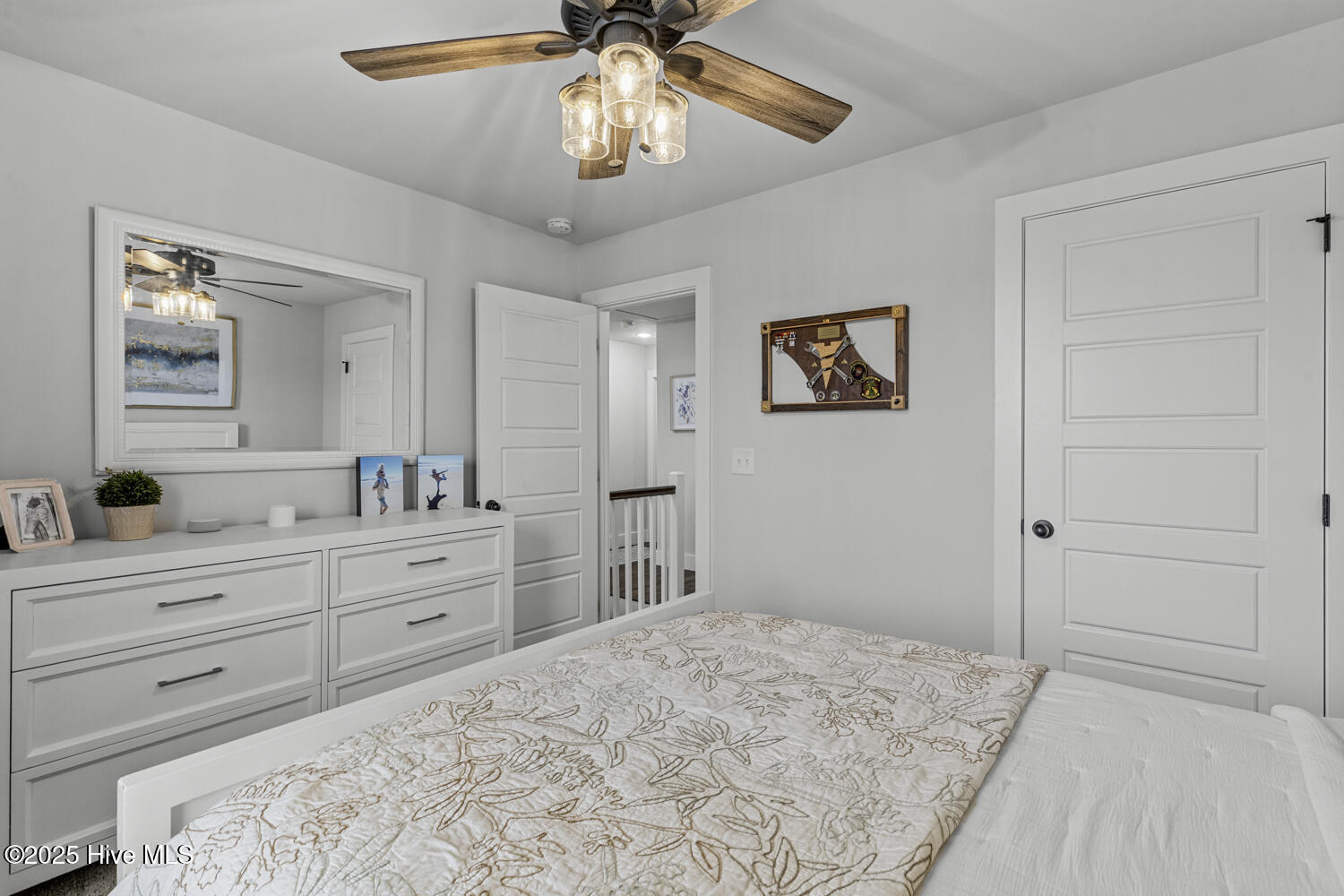 100543242 | Photo 31