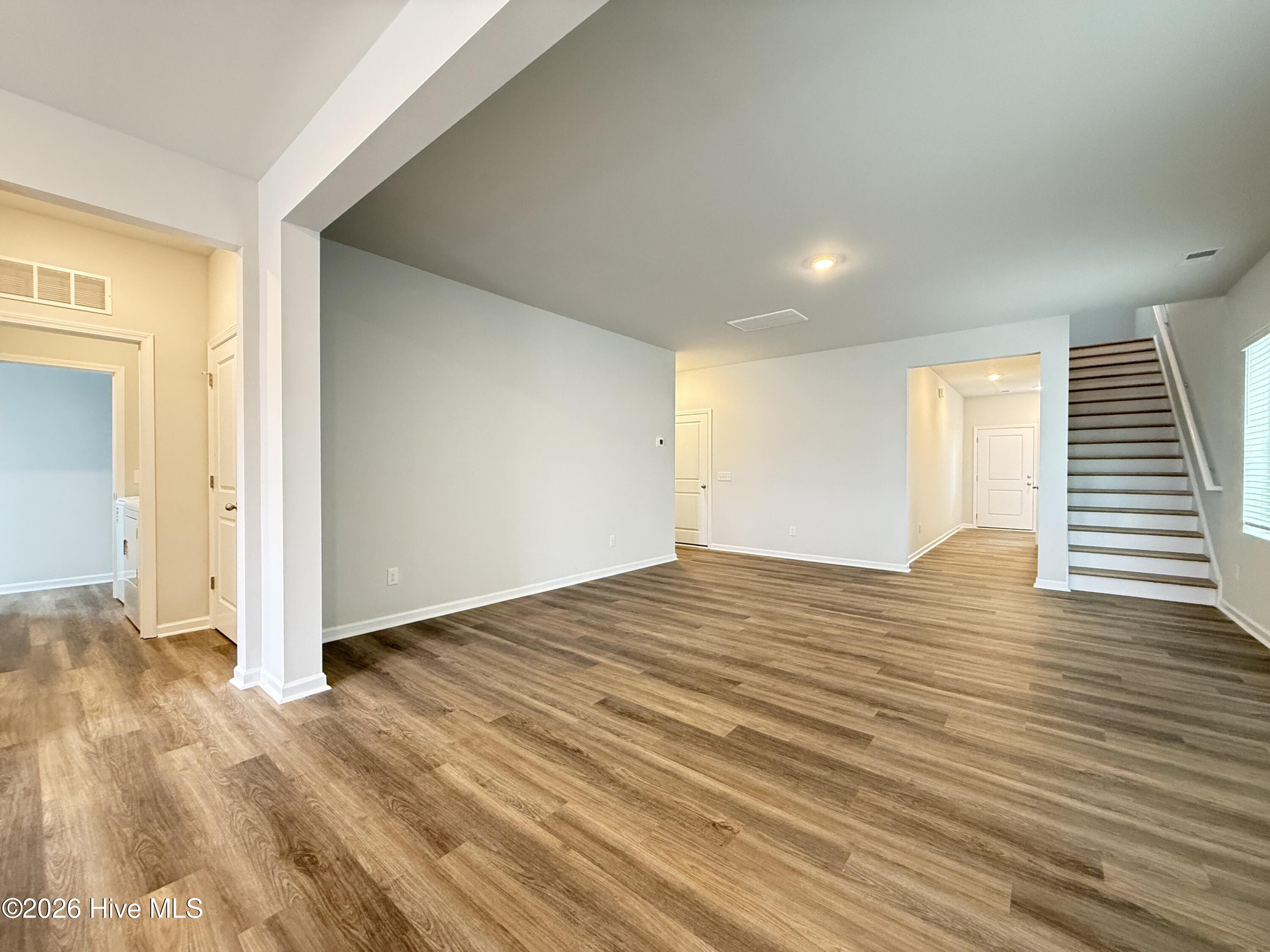 100525025 | Photo 17