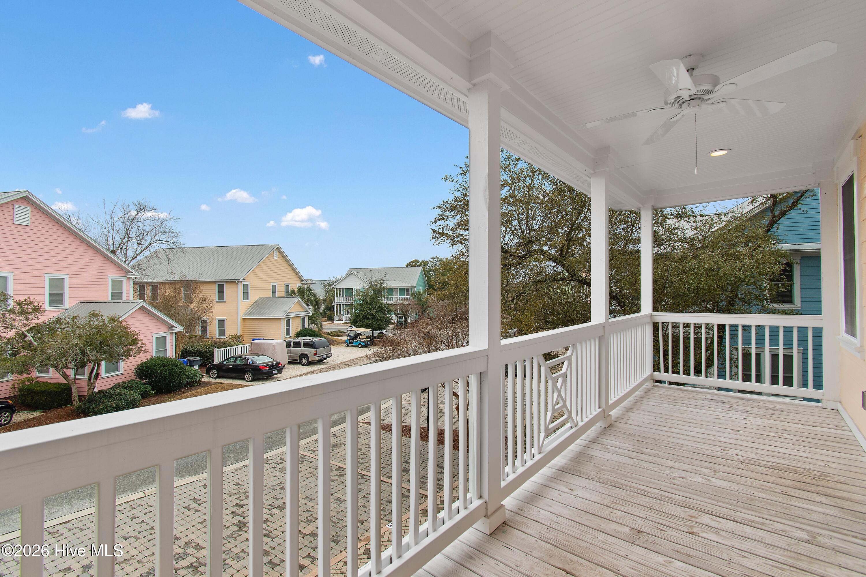 100553178 | Photo 35