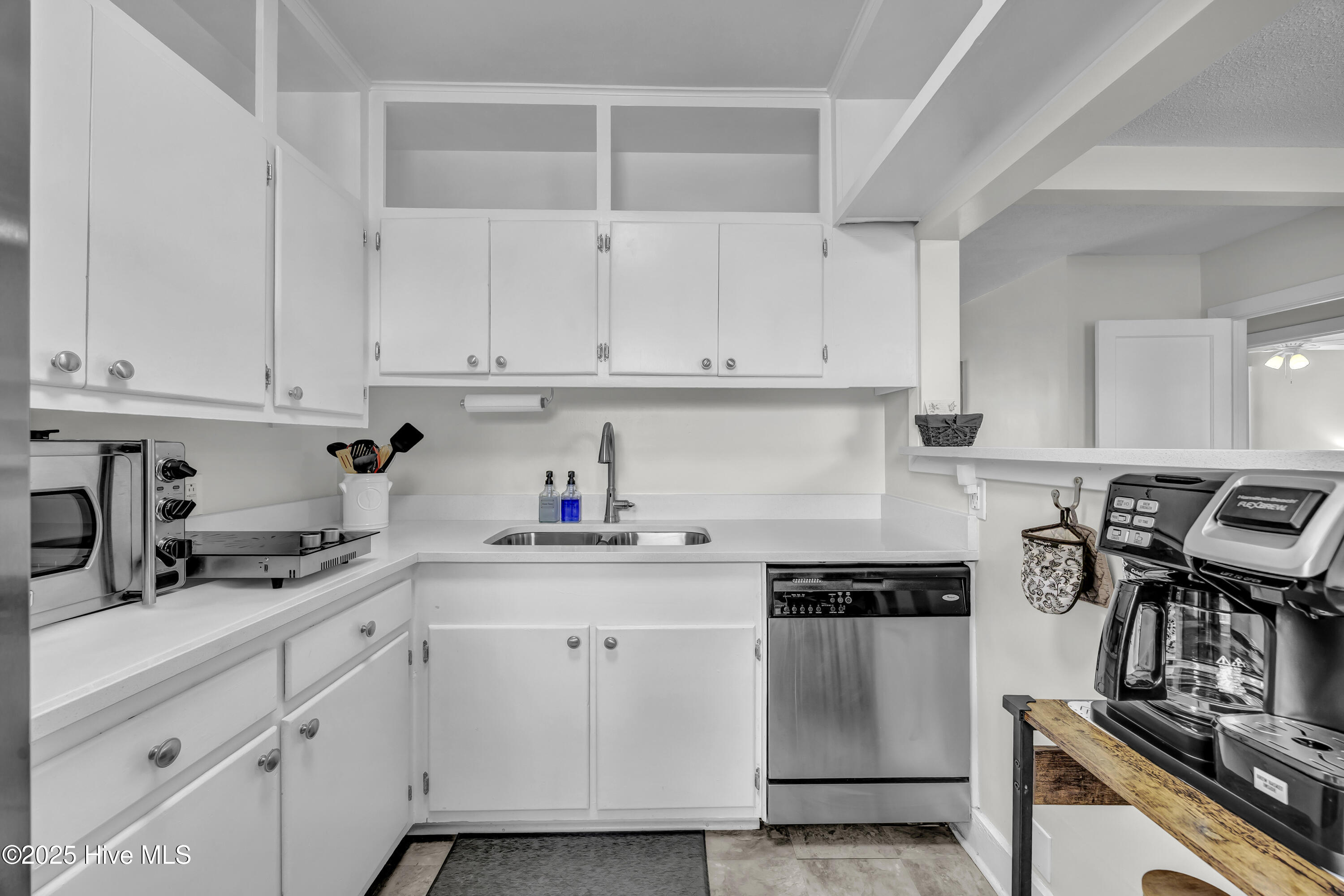 100531238 | Photo 12