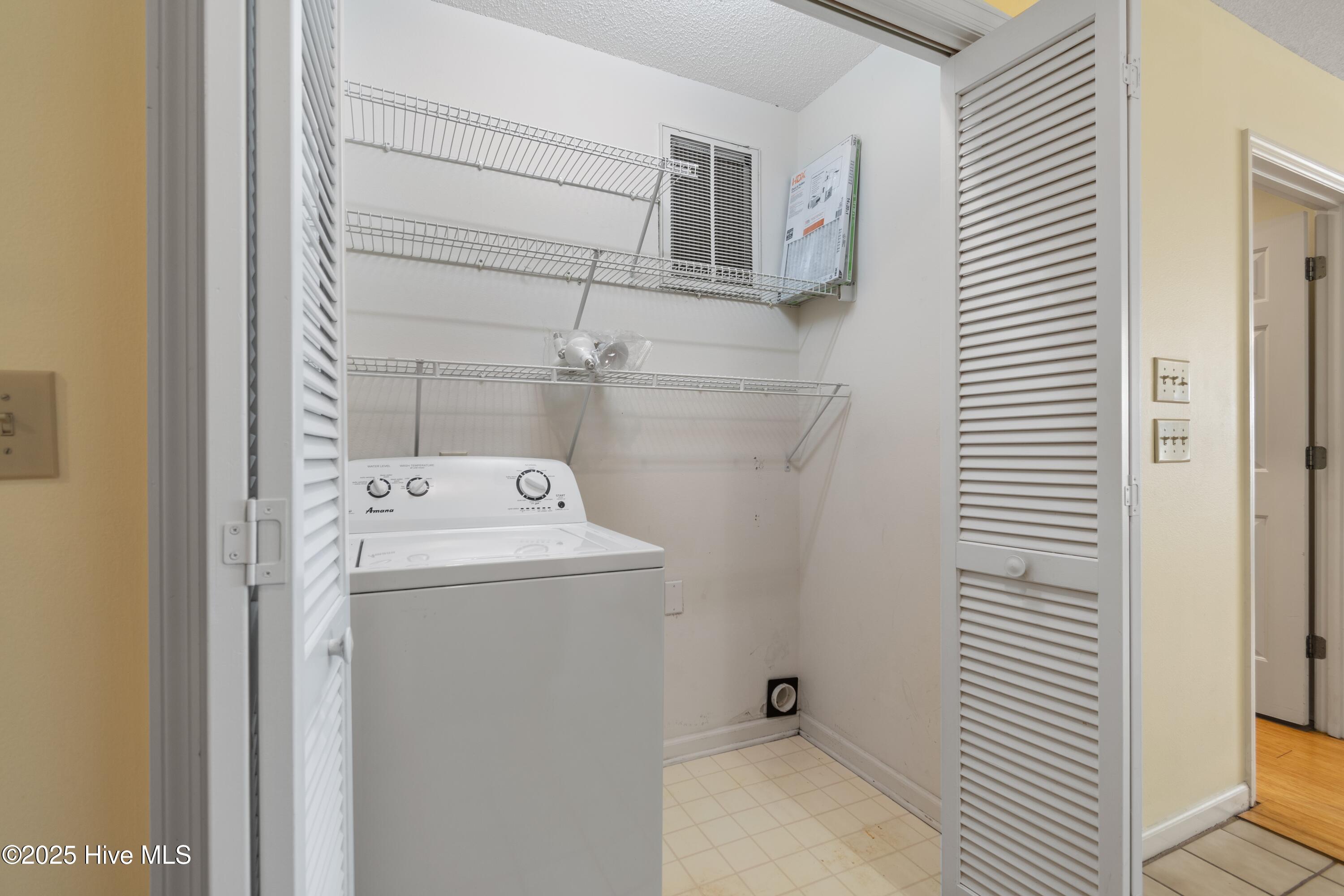 100544221 | Photo 41