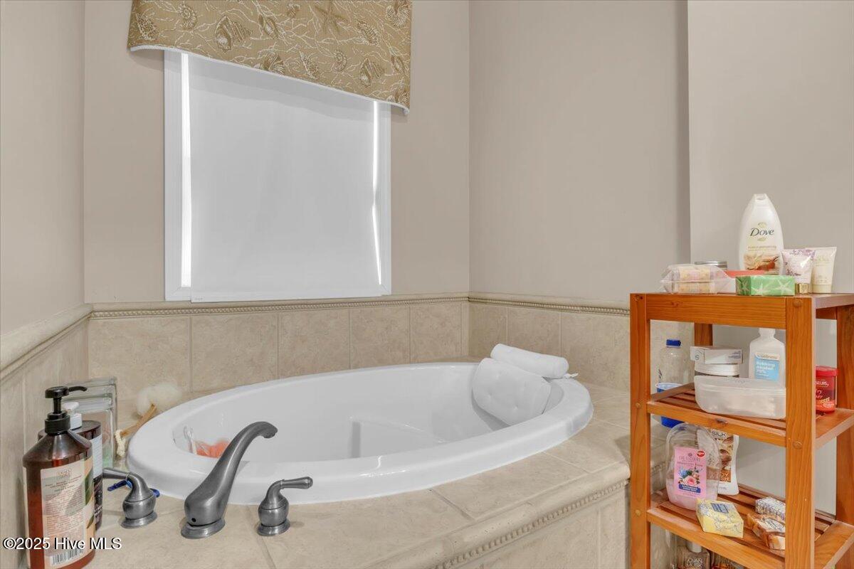 100544384 | Photo 30