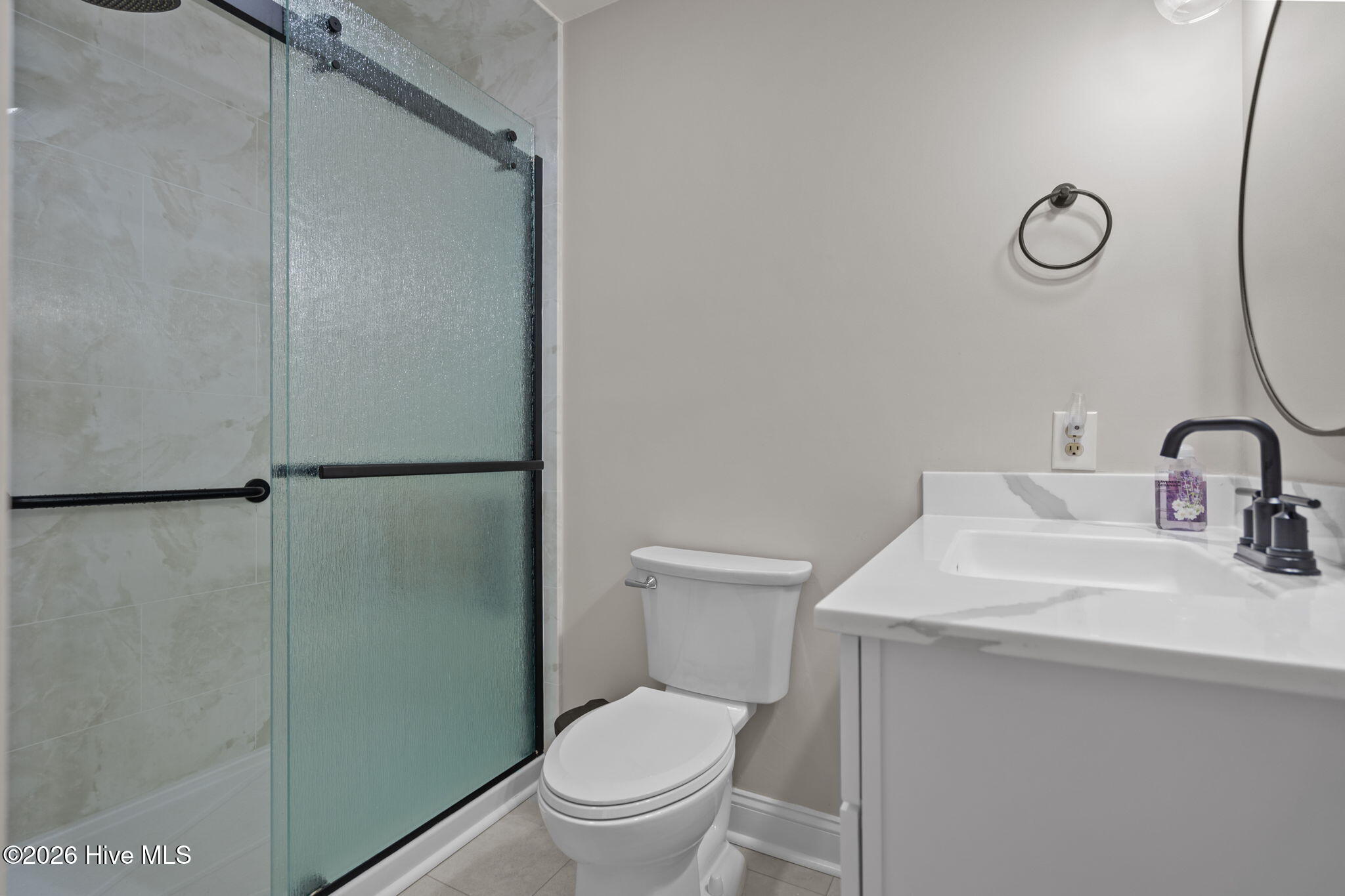 100568045 | Photo 25