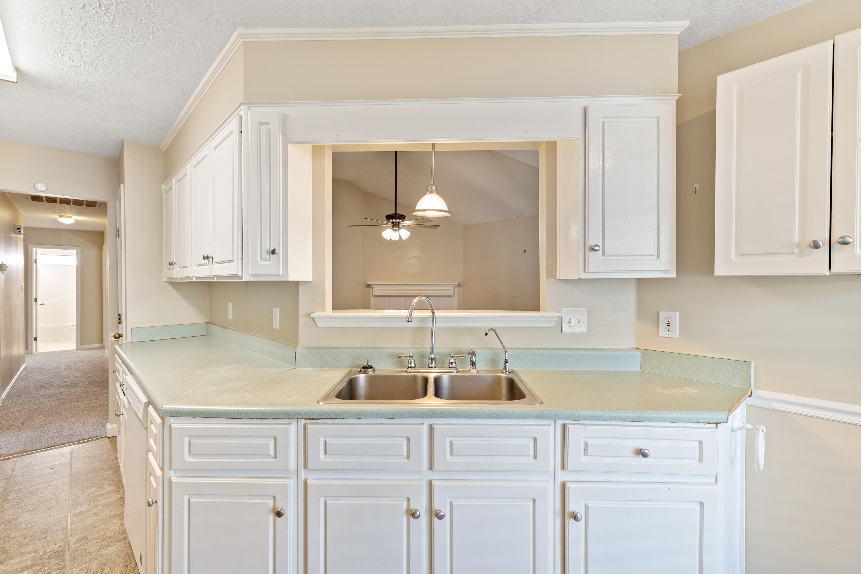 2025-08-29_125_redford_rd-srm-13