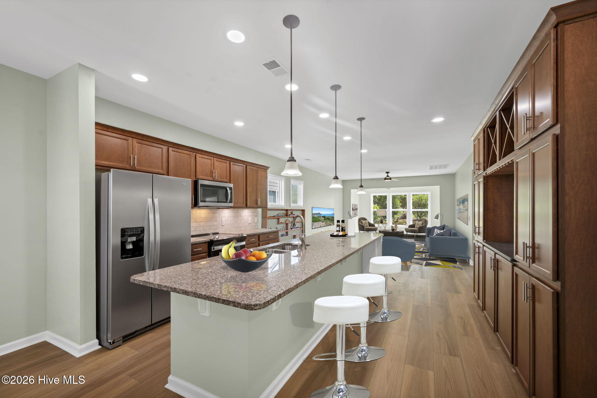 8-web-or-mls-Virtual Stage kitchen LR su