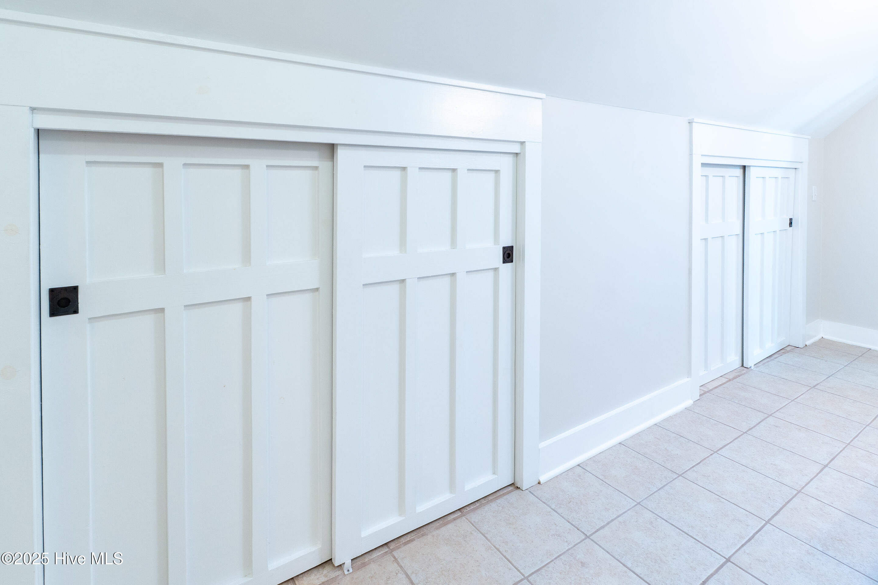 100505939 | Photo 52