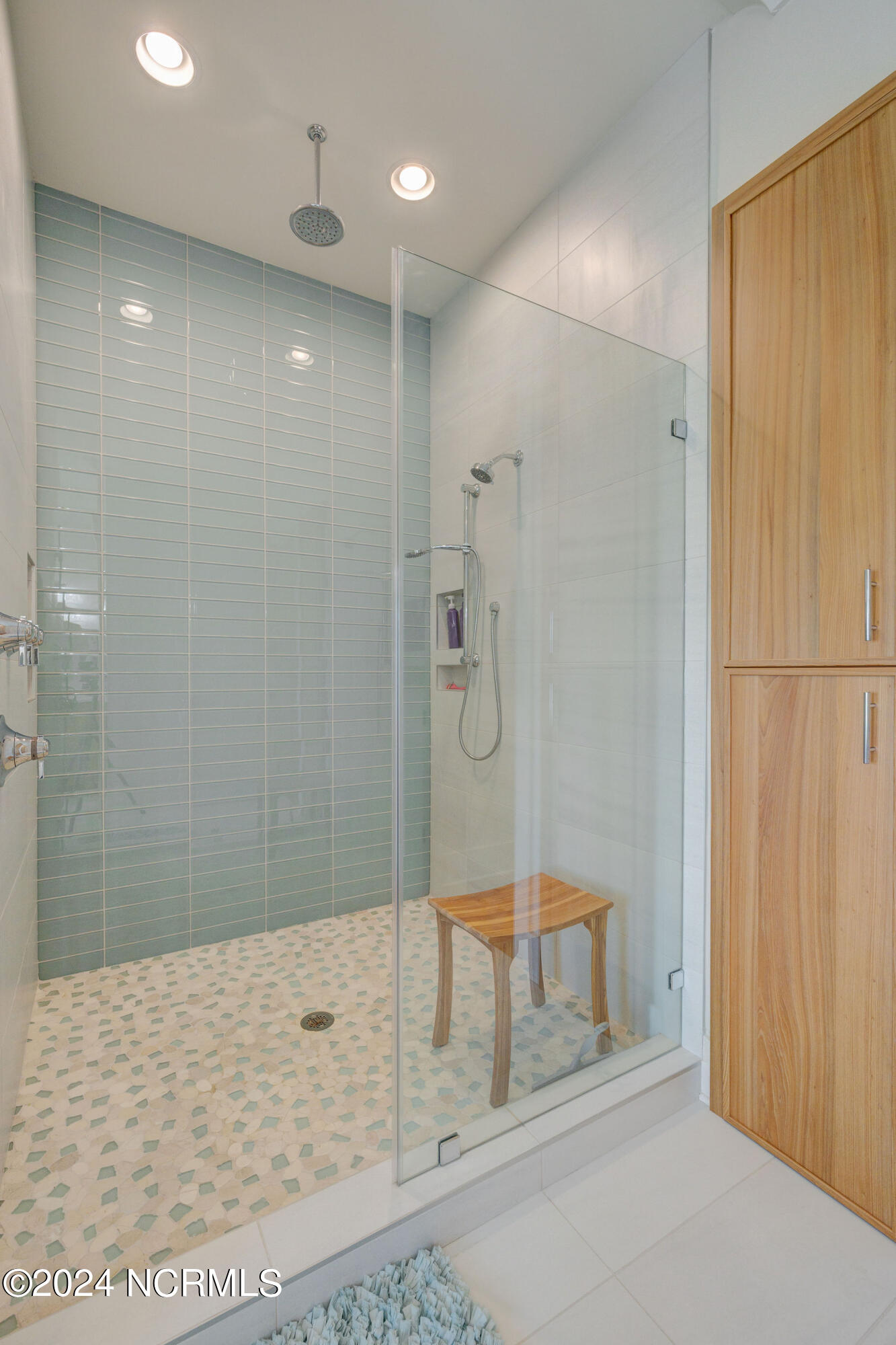 100547028 | Photo 36