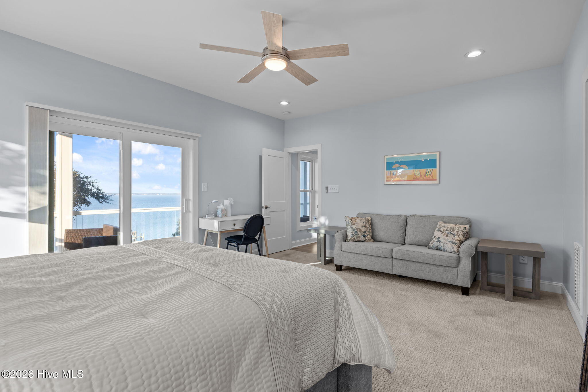 100551365 | Photo 21