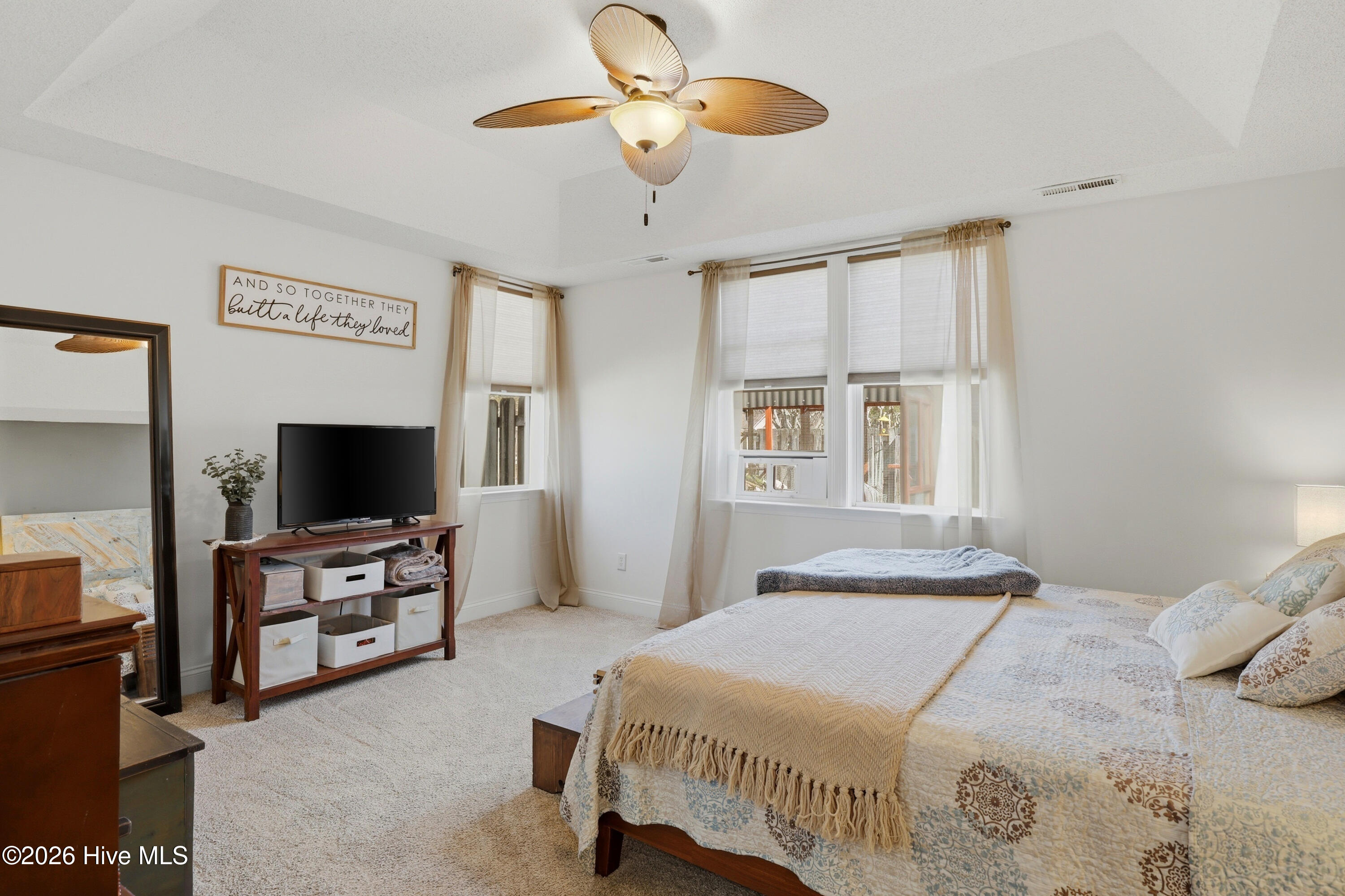 100560497 | Photo 24