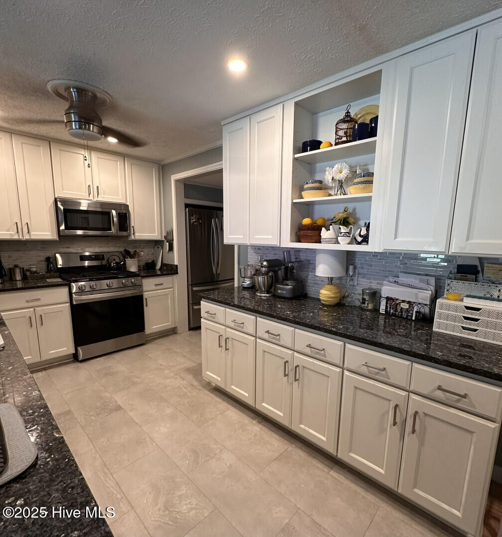 915 Midland Drive, Wilmington, NC 28412 – photo 7: 915MidlandDr_59830_7