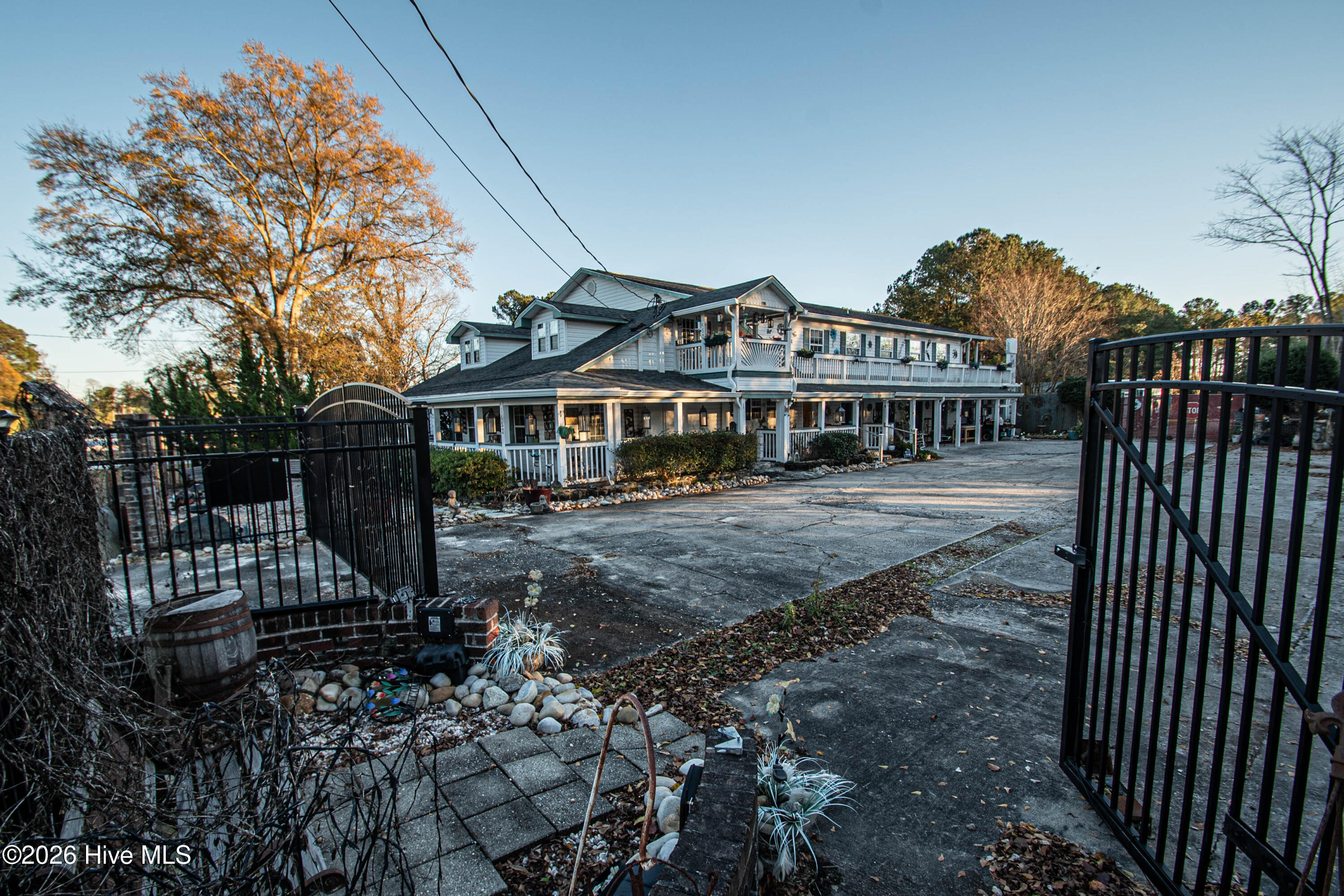 100554642 | Photo 45