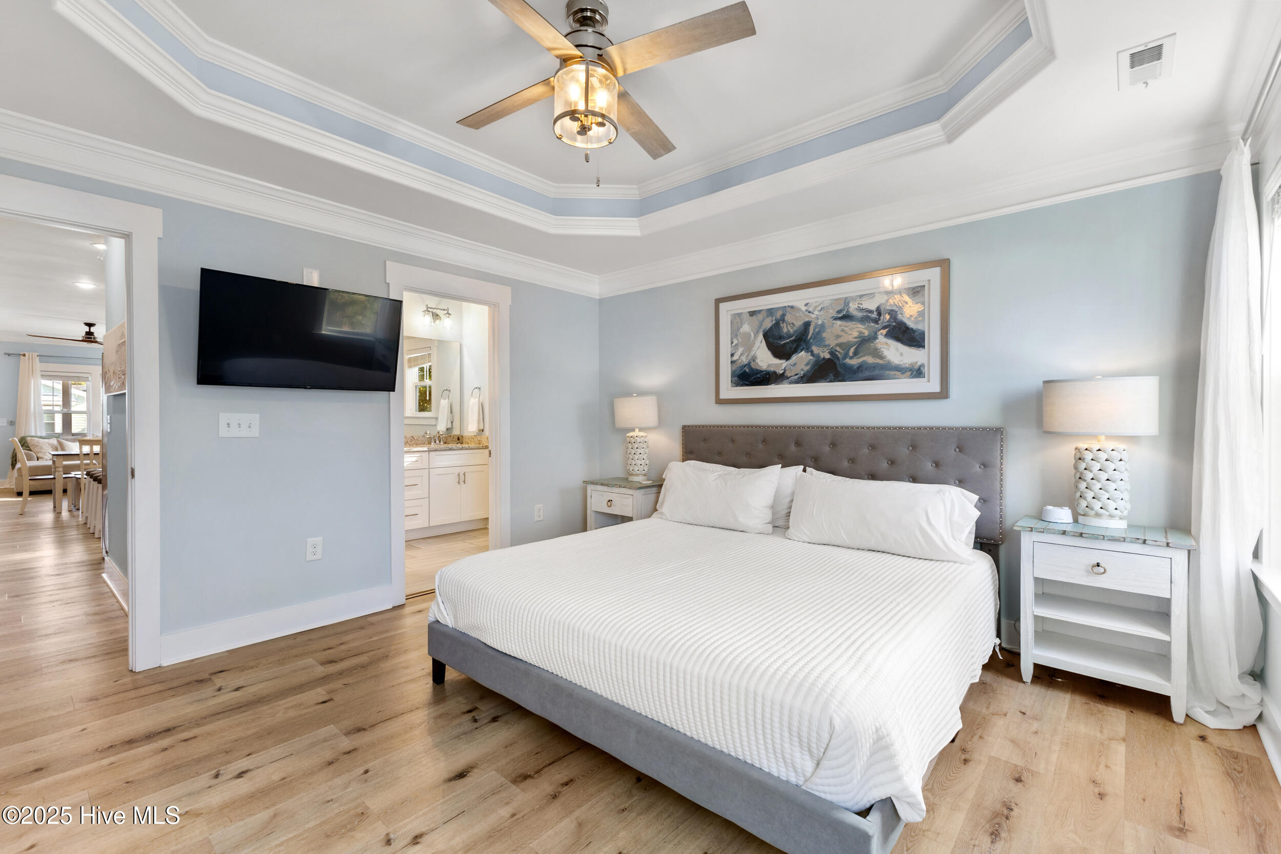 100545000 | Photo 18