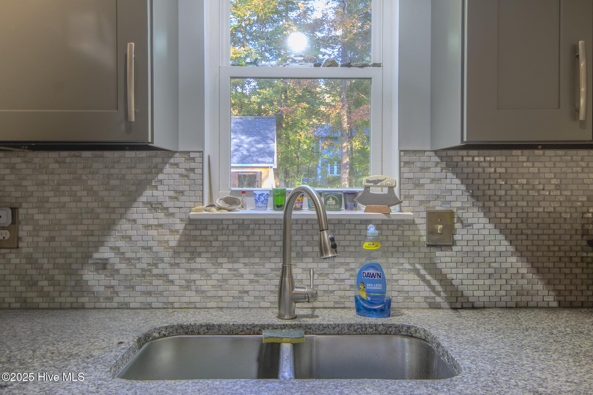 100541041 | Photo 12