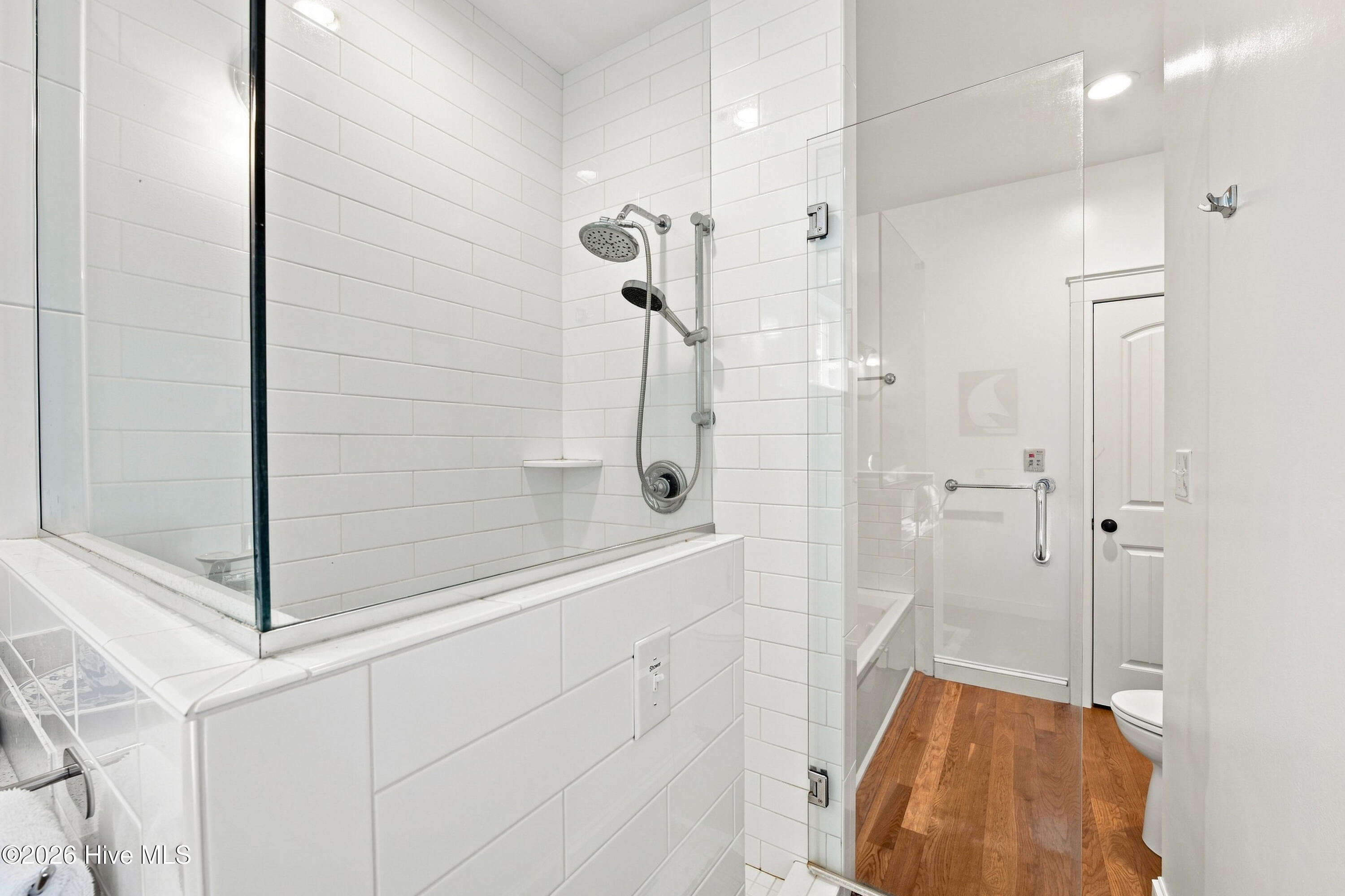 619 First Avenue,Oriental