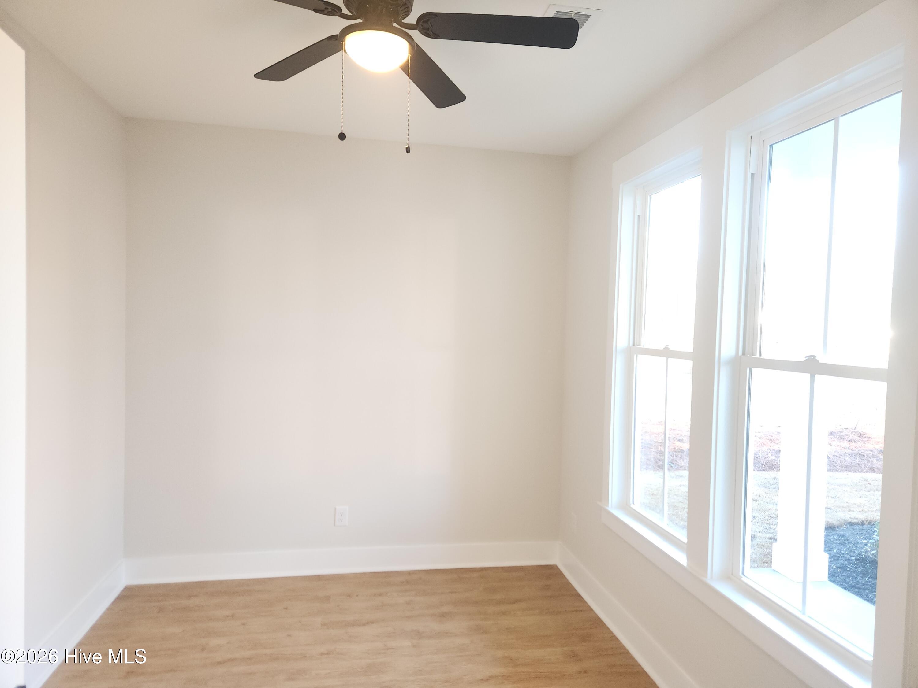 100554103 | Photo 10