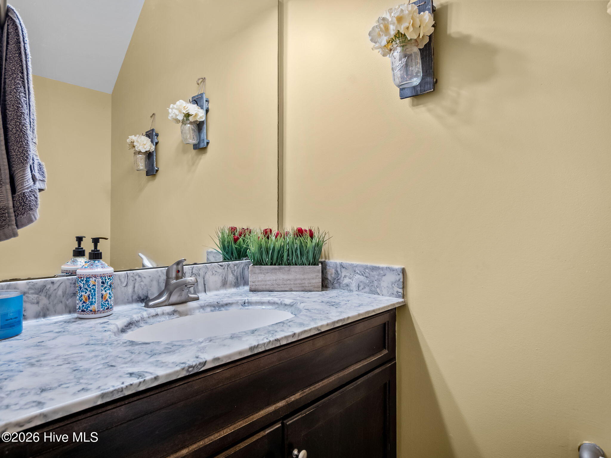 100549949 | Photo 14