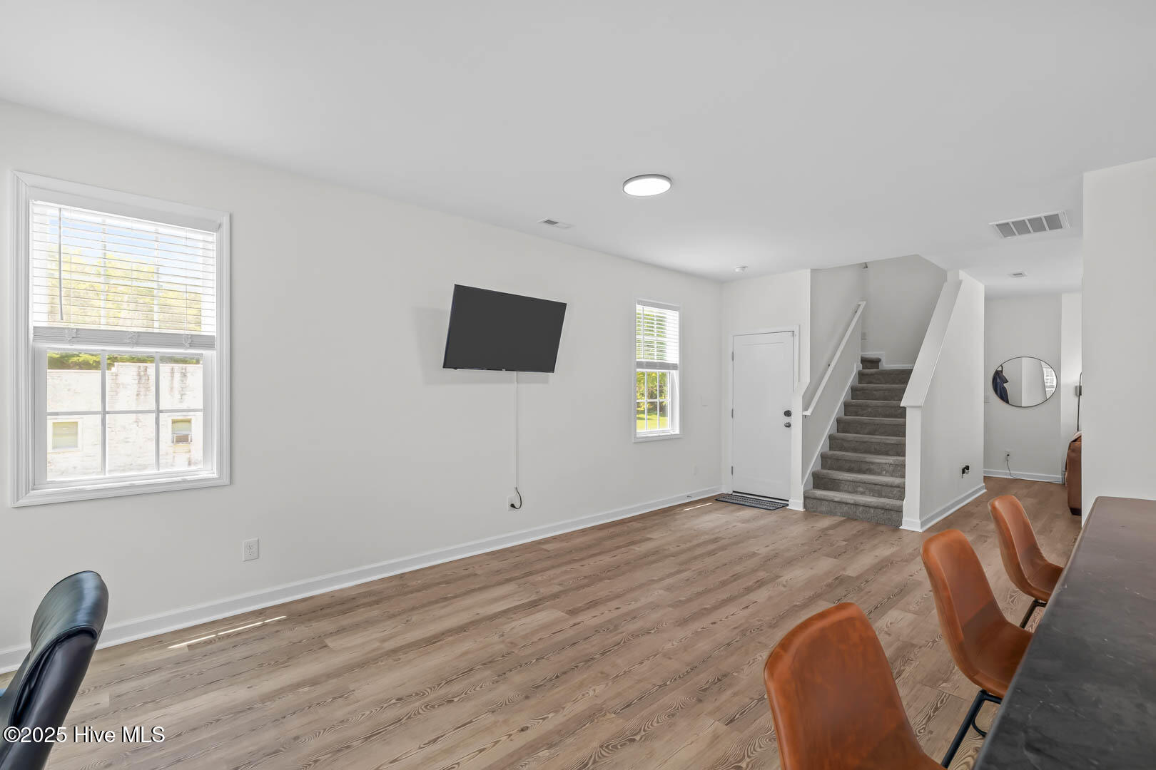 100516062 | Photo 34