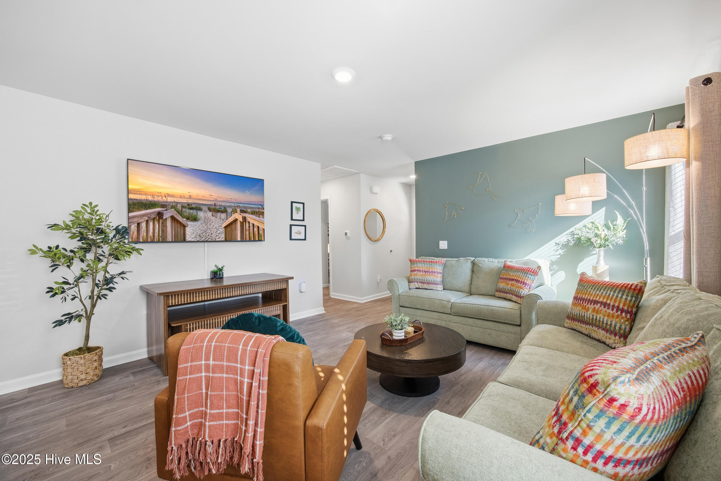 100544841 | Photo 10