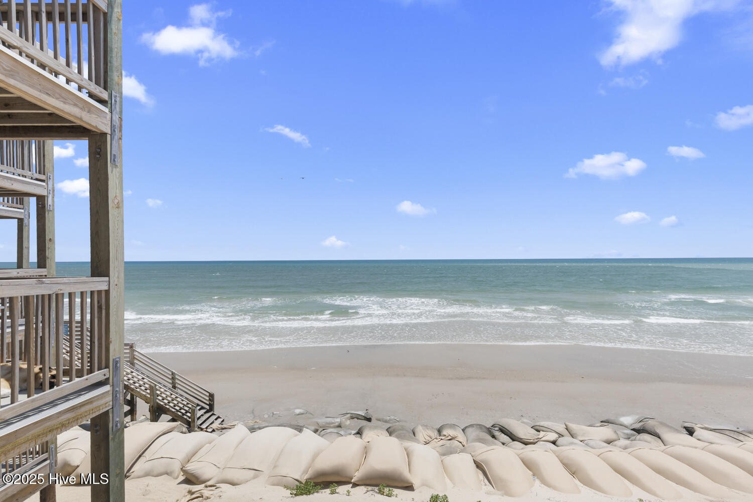 100506651 | Photo 18