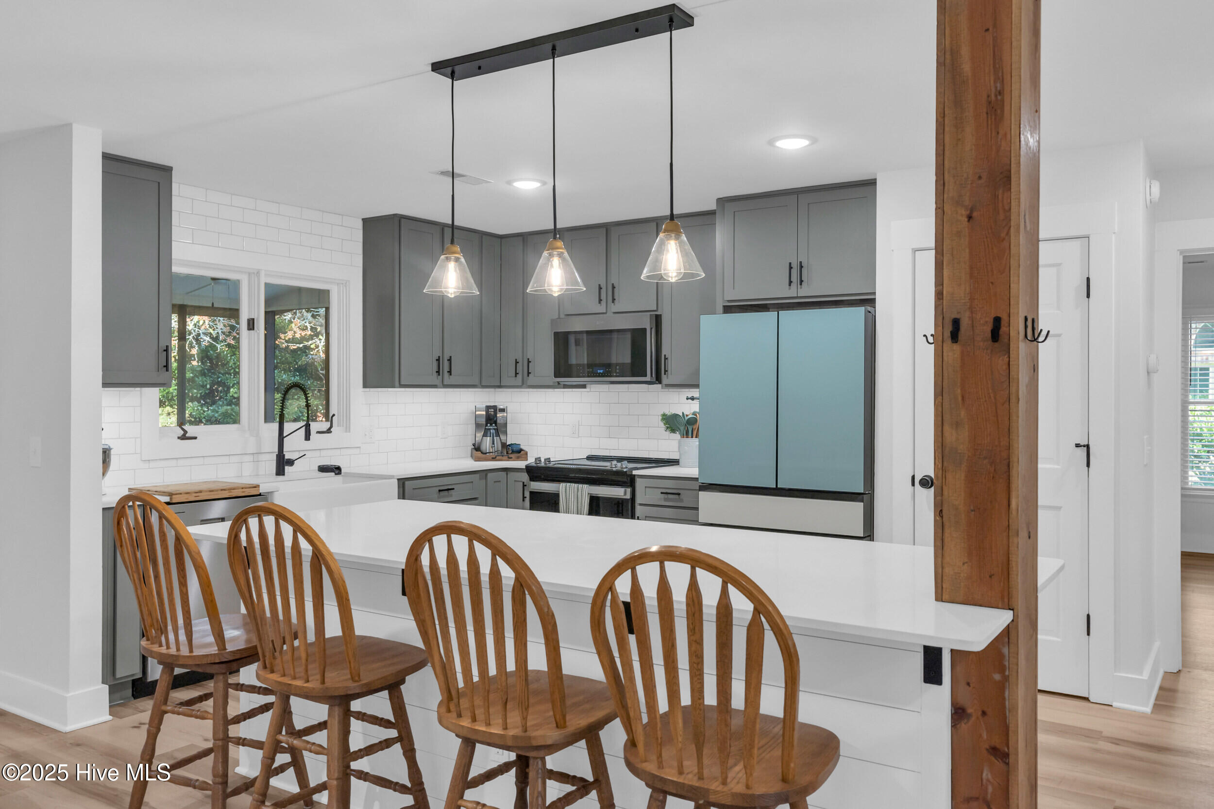 100538060 | Photo 11