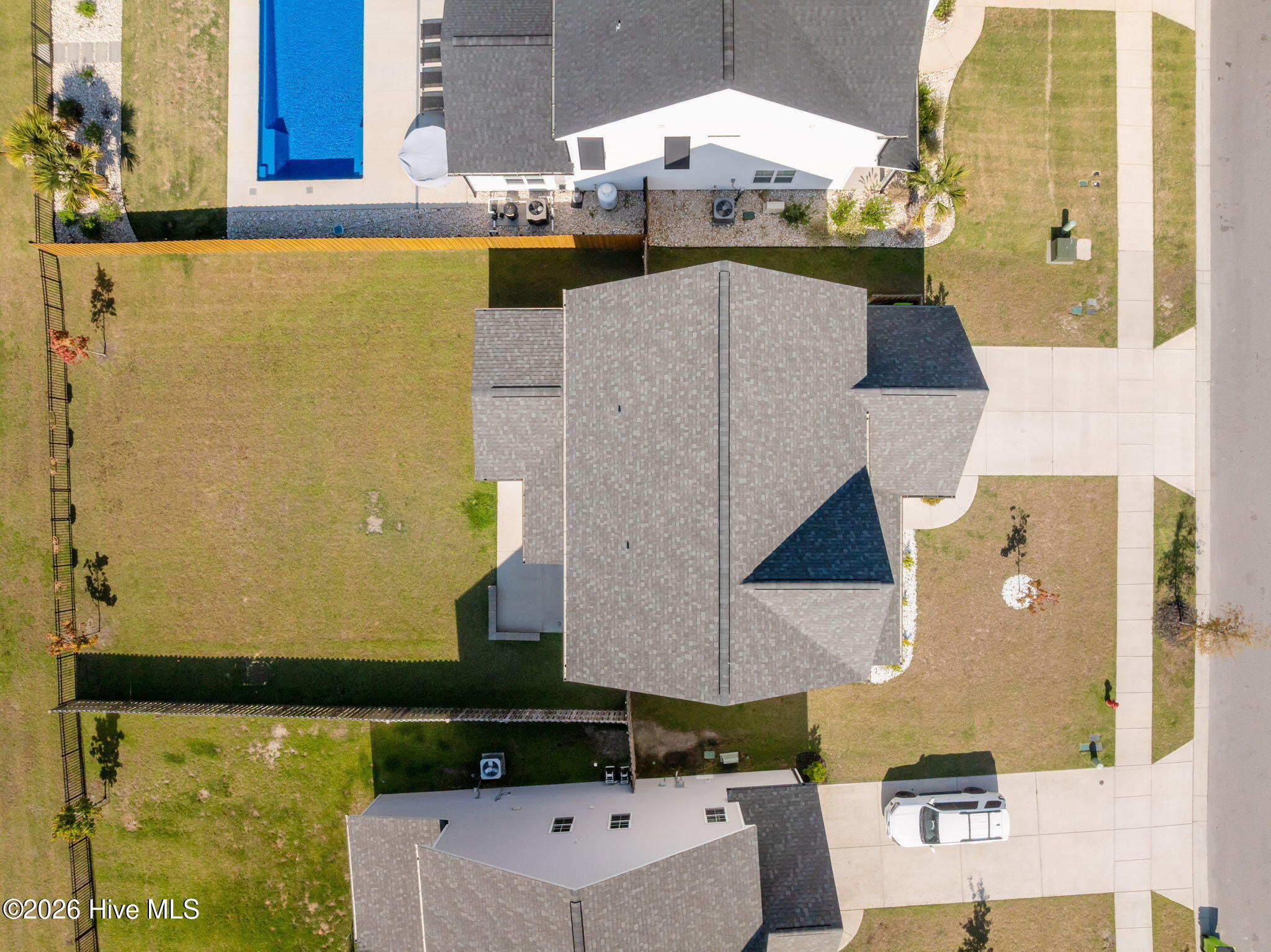 100567807 | Photo 54