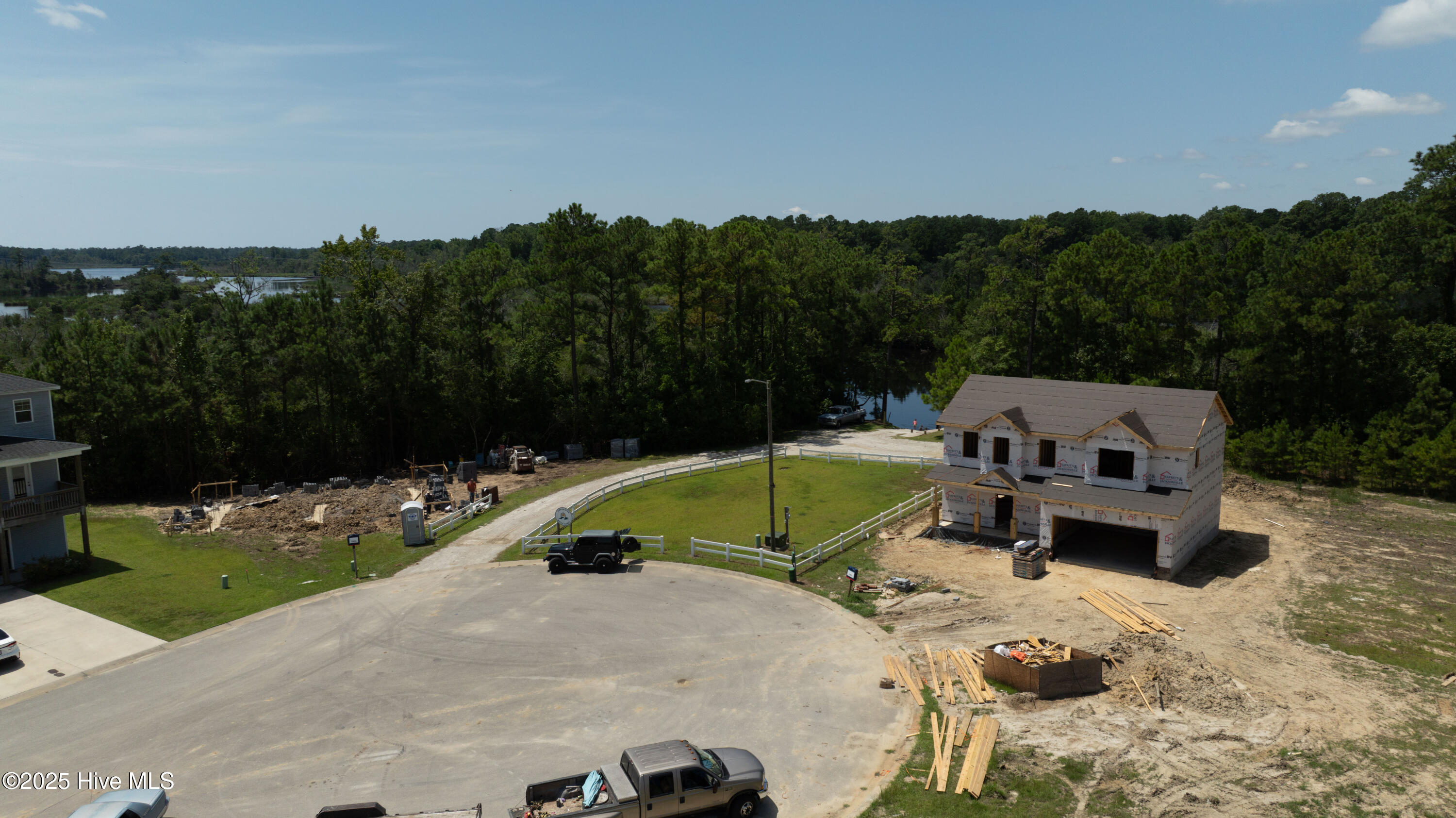 100526945 | Photo 50