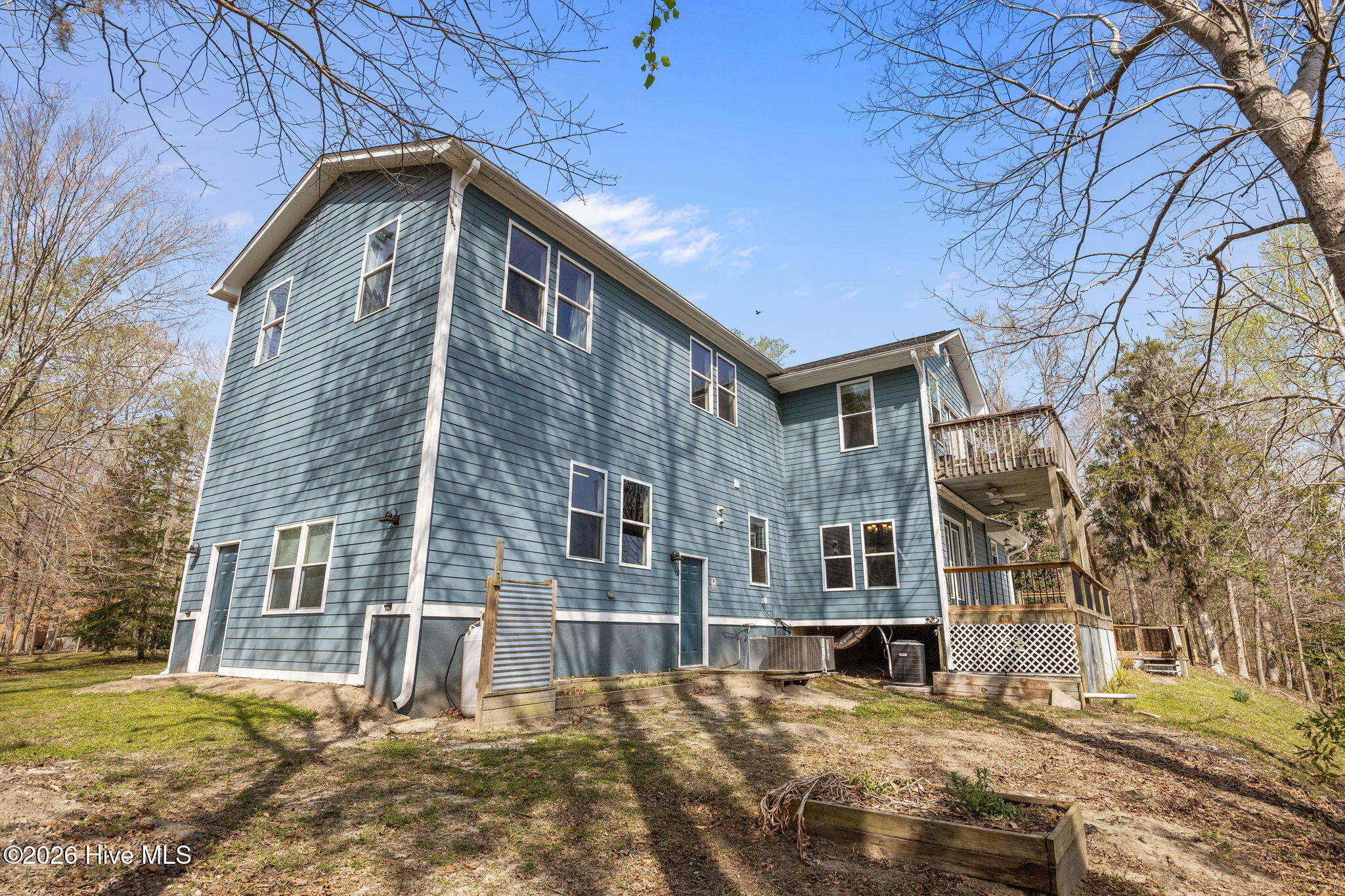 100562529 | Photo 47