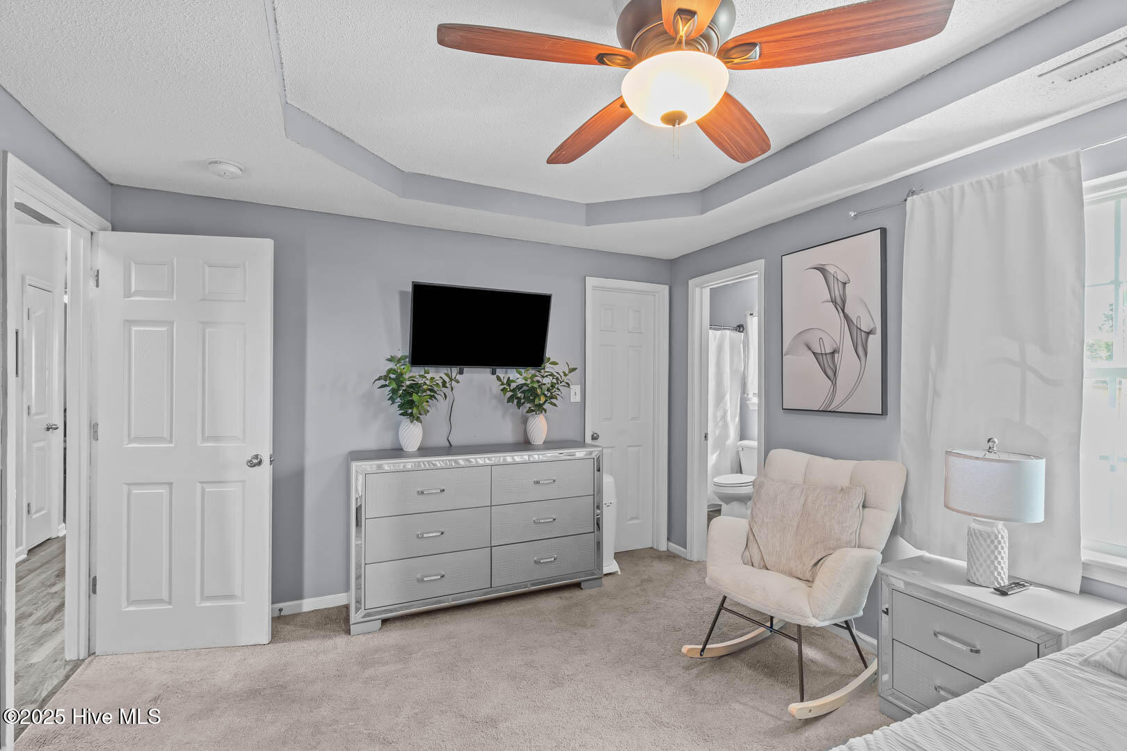 100515943 | Photo 25