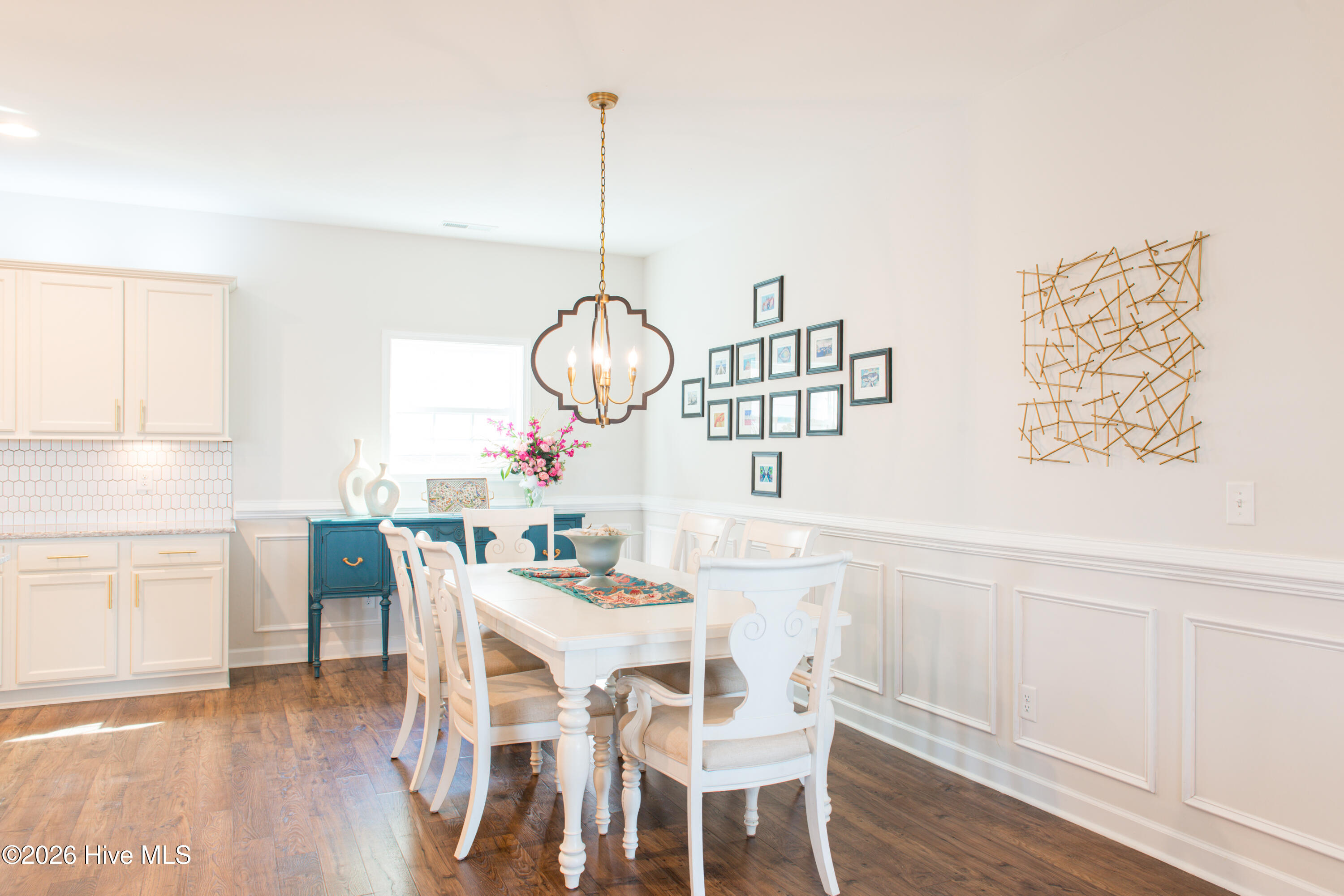 100553432 | Photo 37