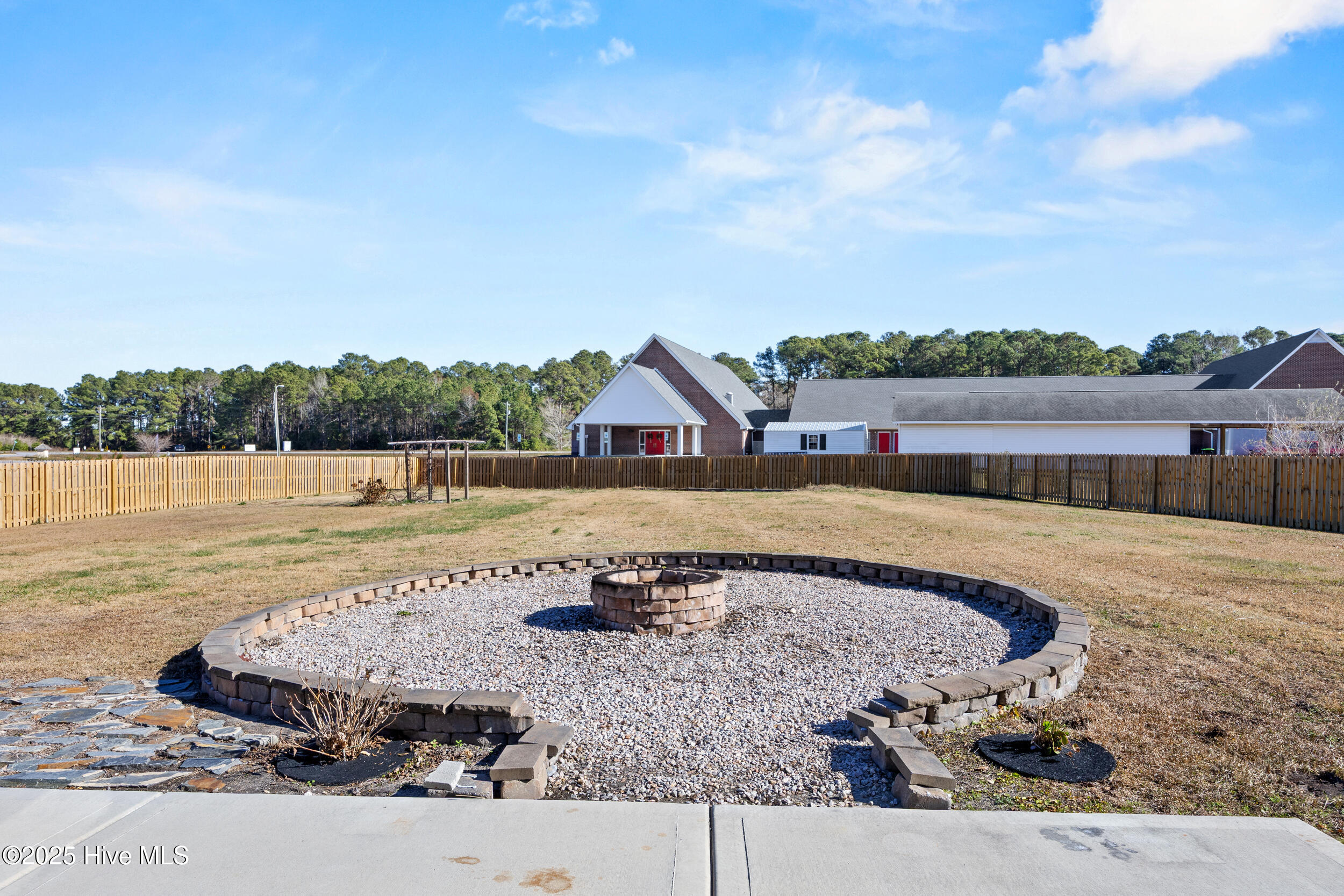 100545669 | Photo 40