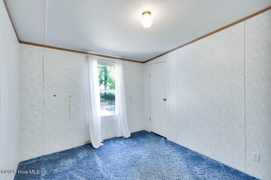 100569938 | Photo 31