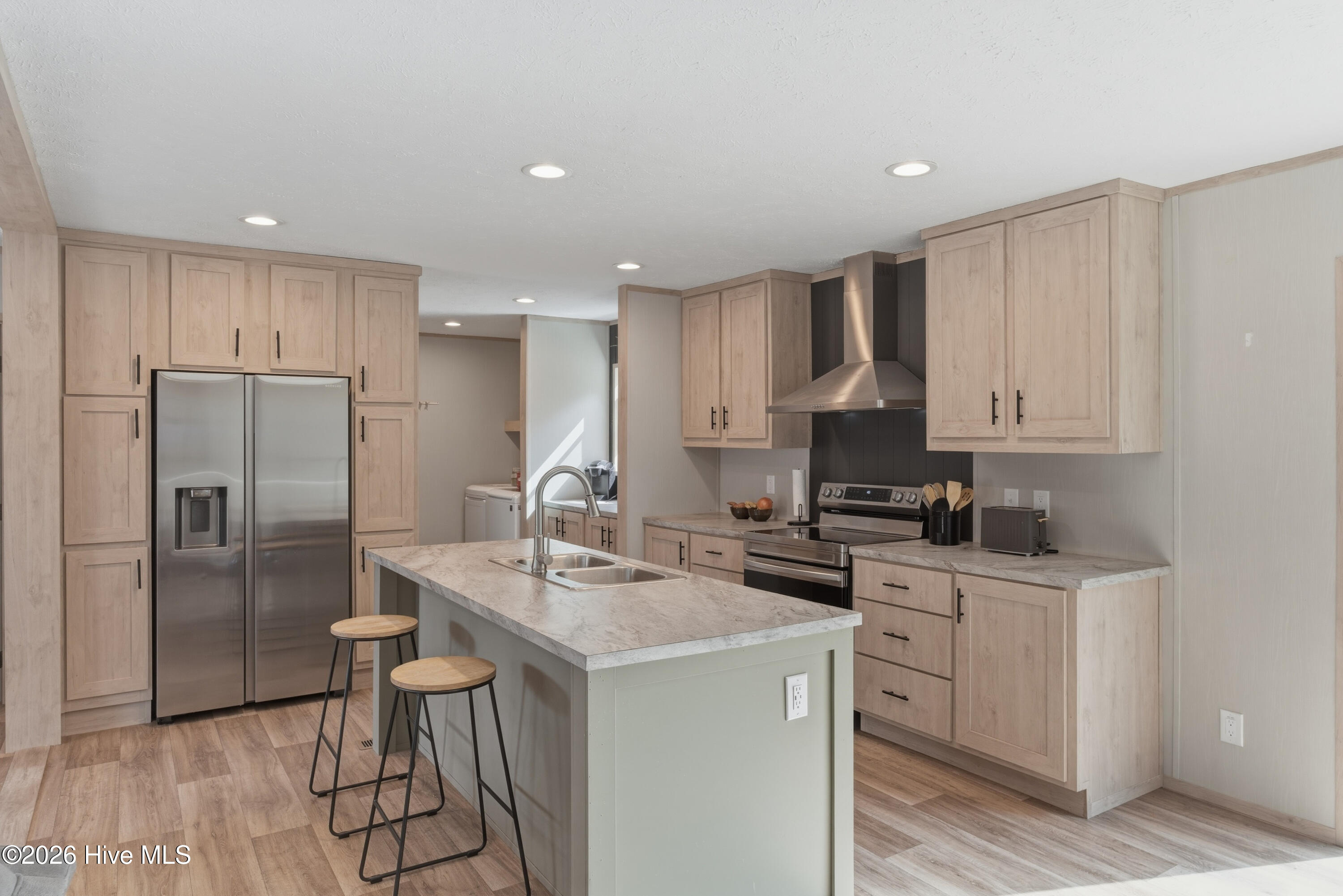 100555550 | Photo 29