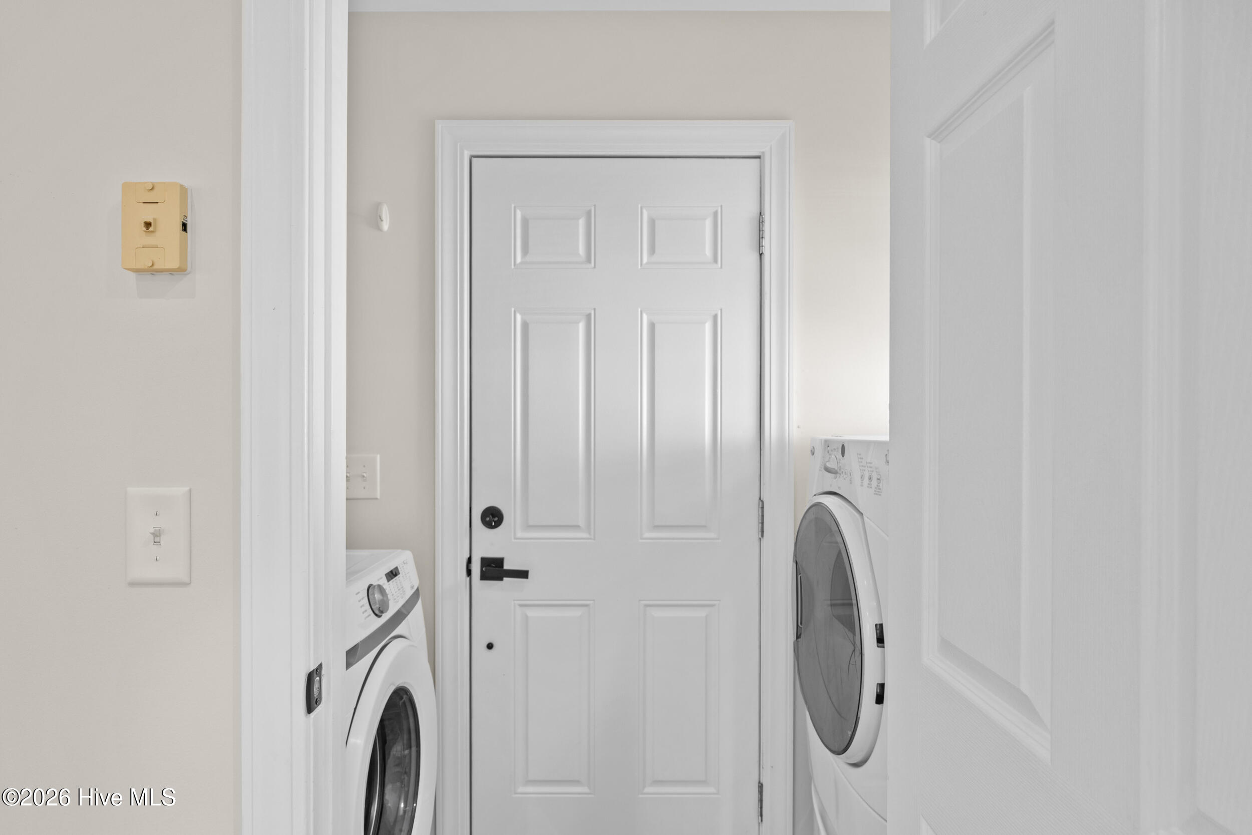 100569542 | Photo 16