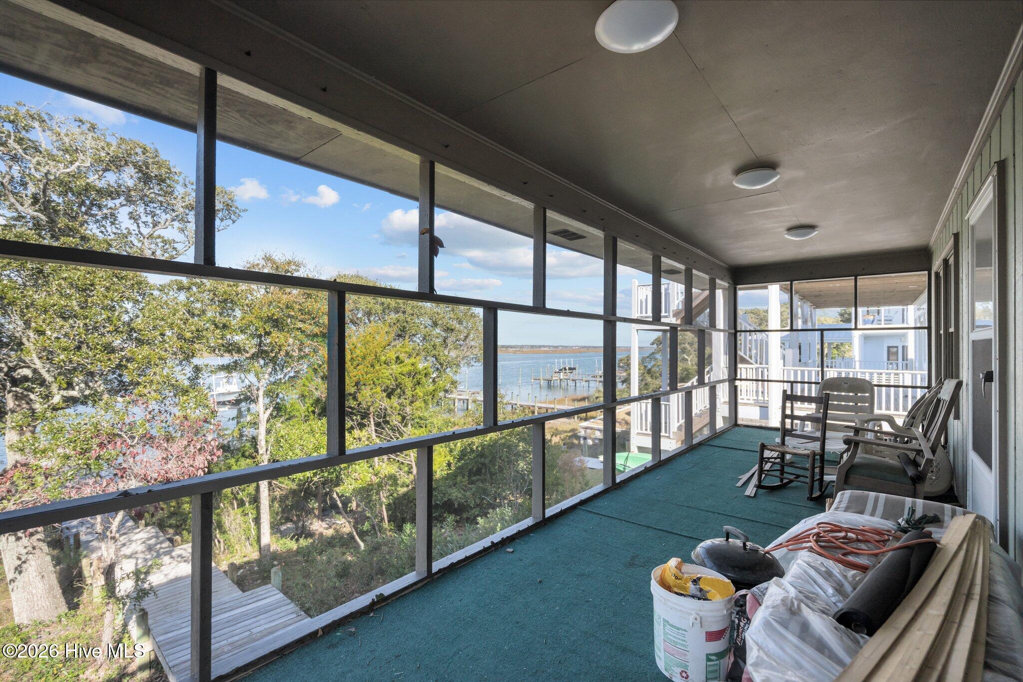 100559194 | Photo 26