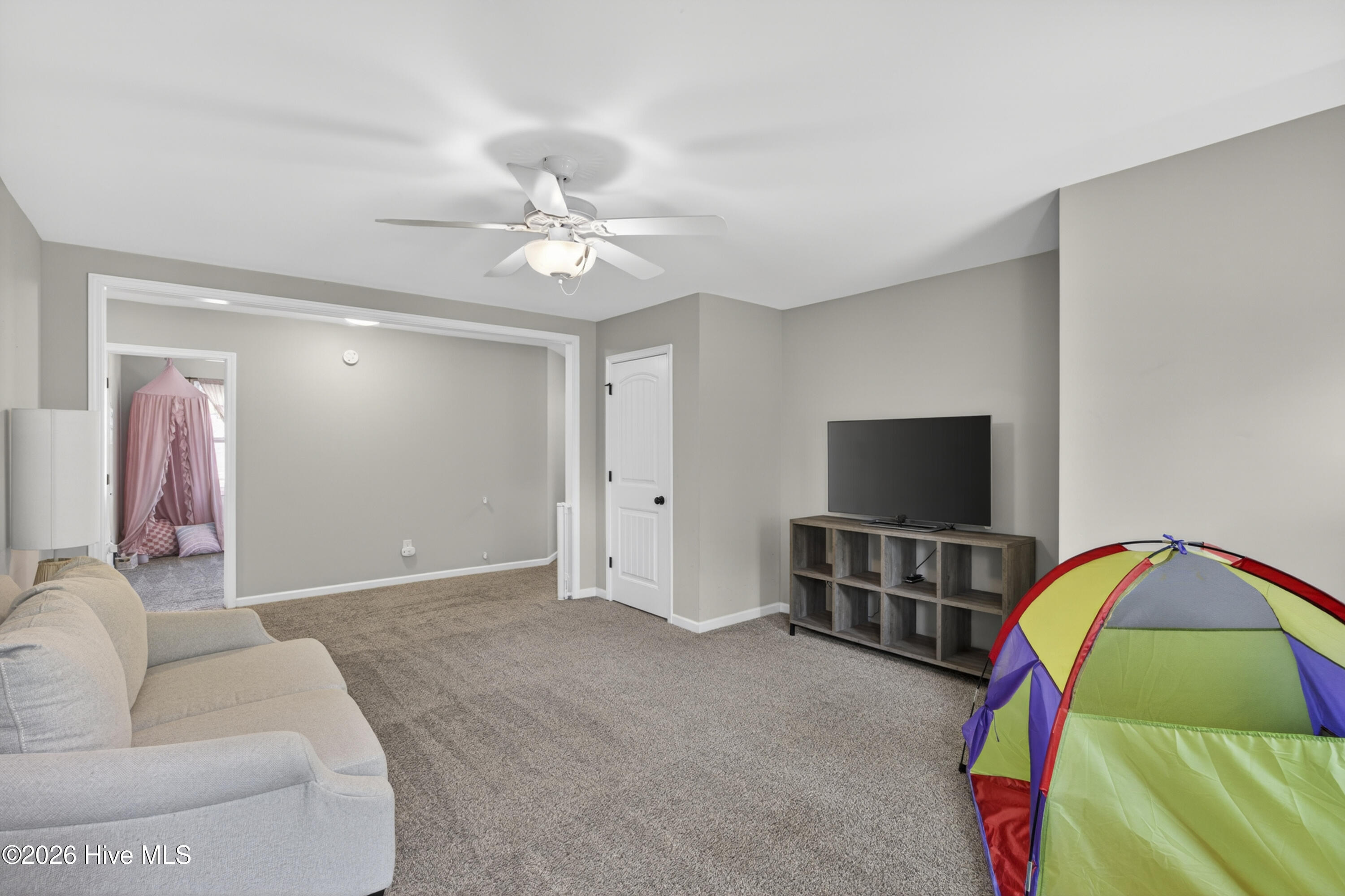 100567368 | Photo 42