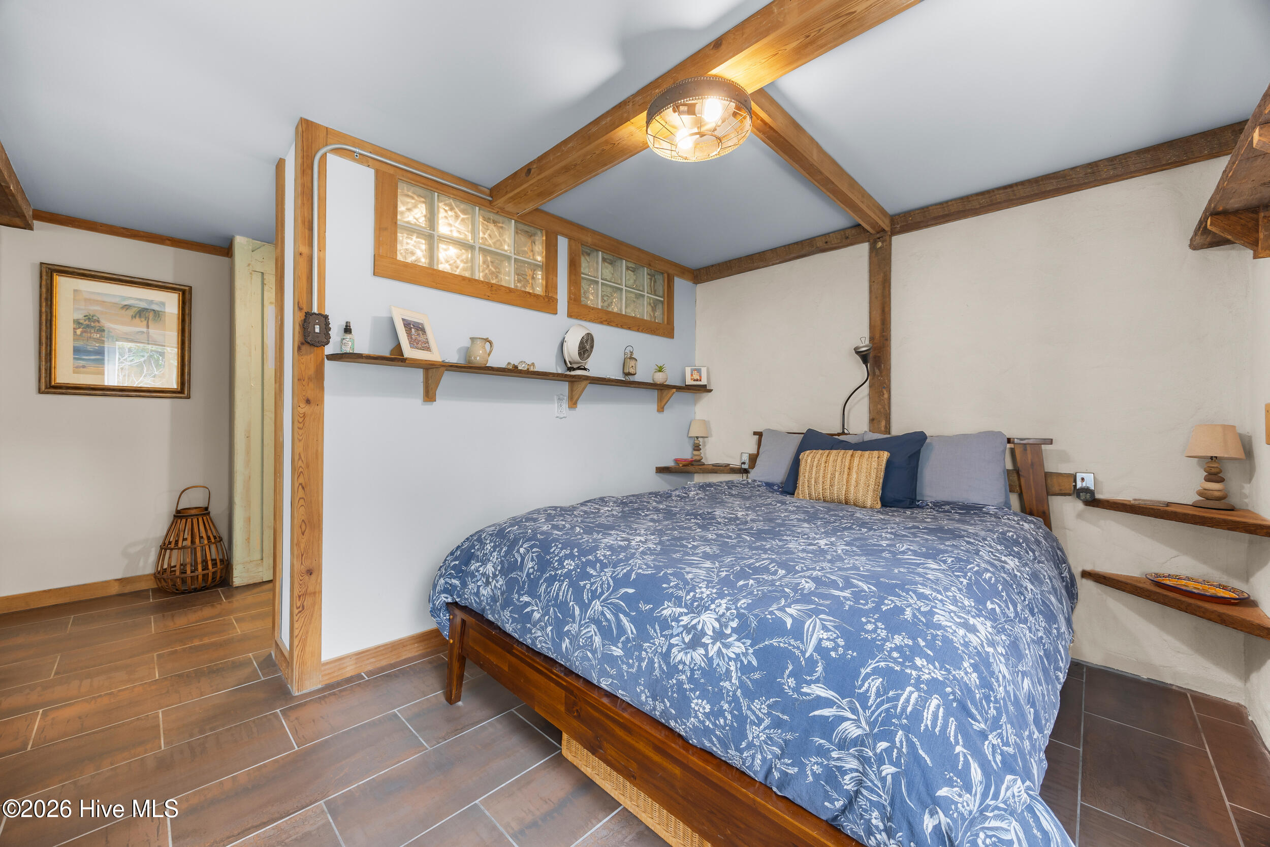 100559586 | Photo 47