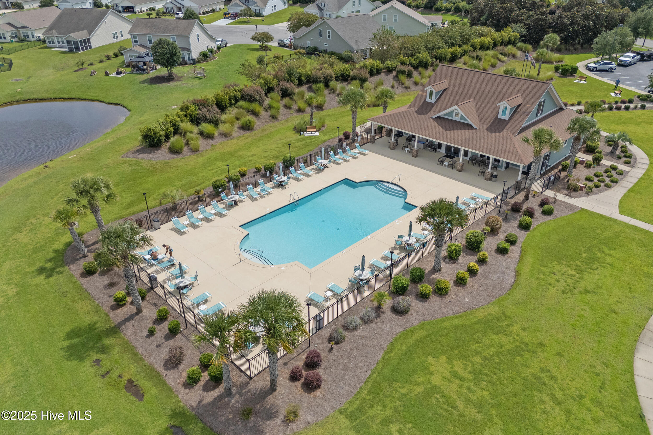 100527914 | Photo 43