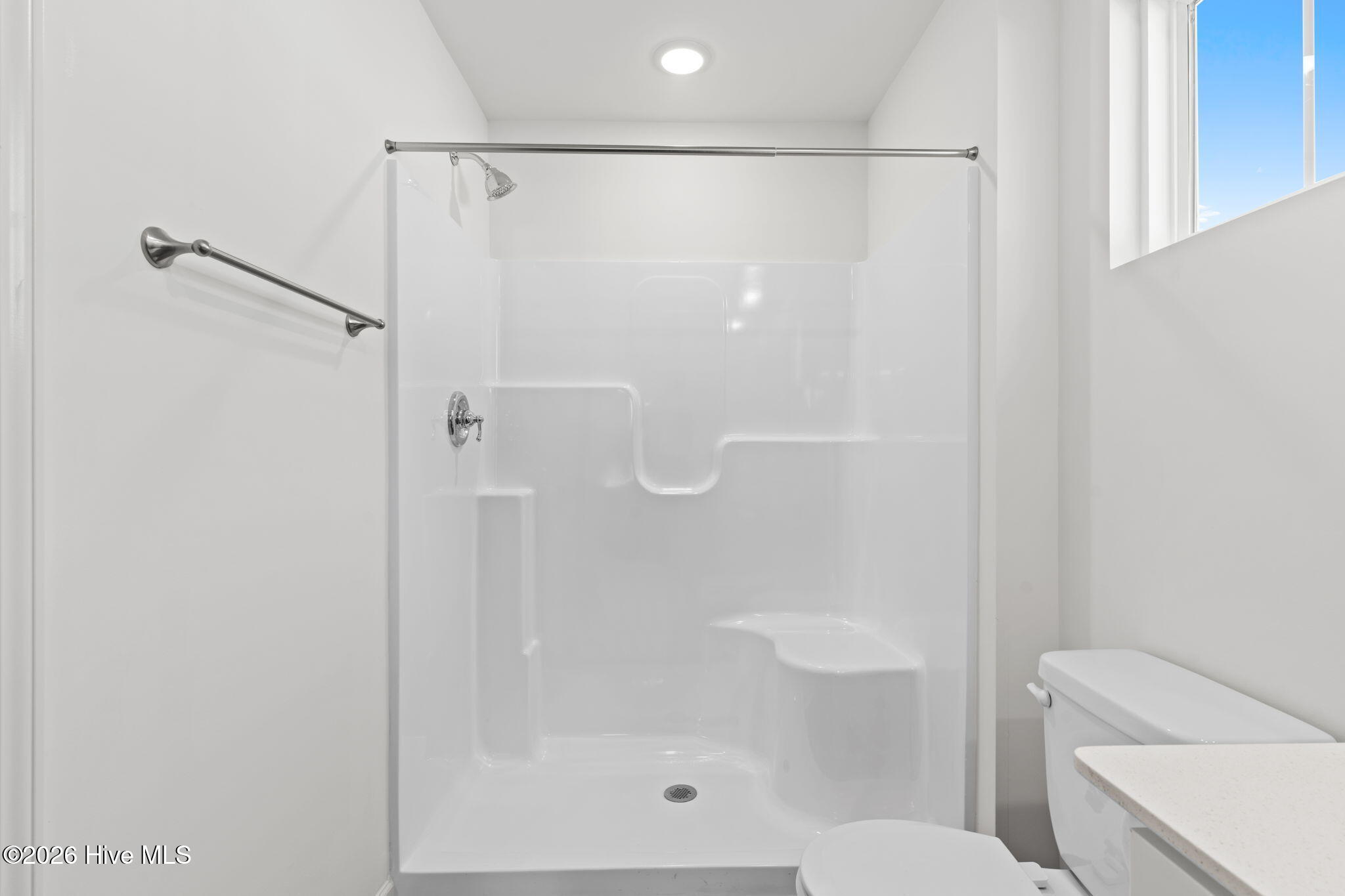 100549751 | Photo 40