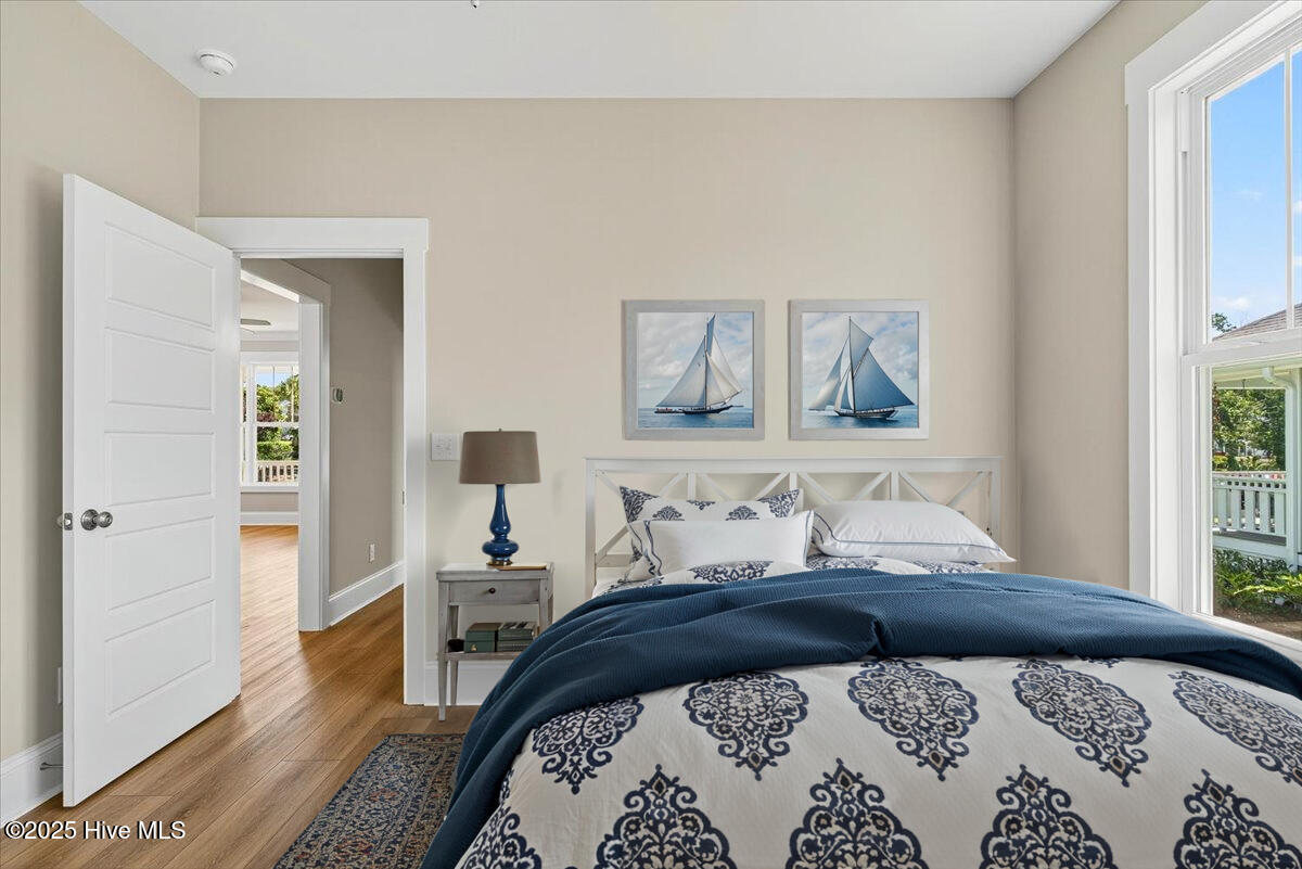 100504765 | Photo 21