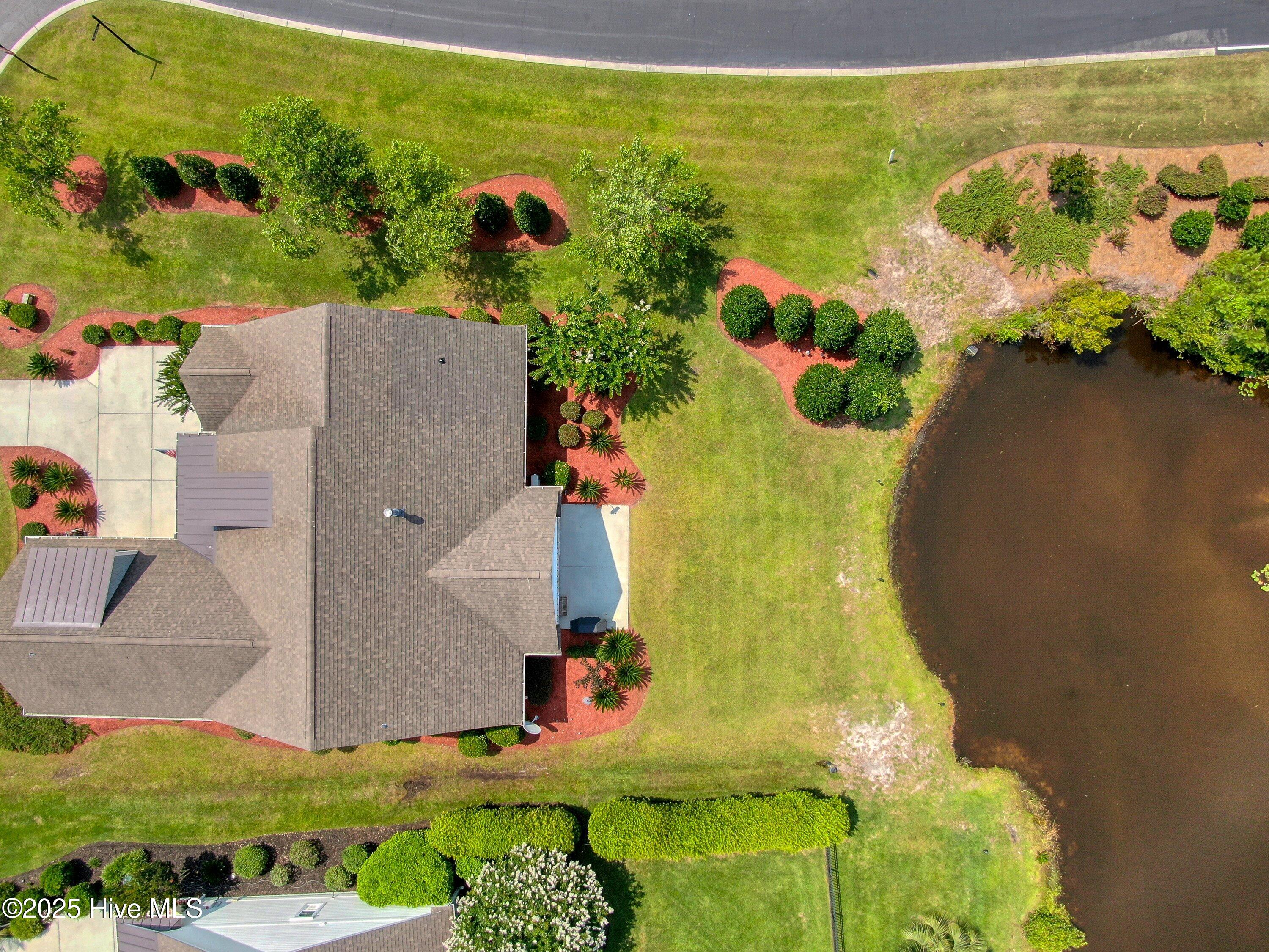 100553143 | Photo 40