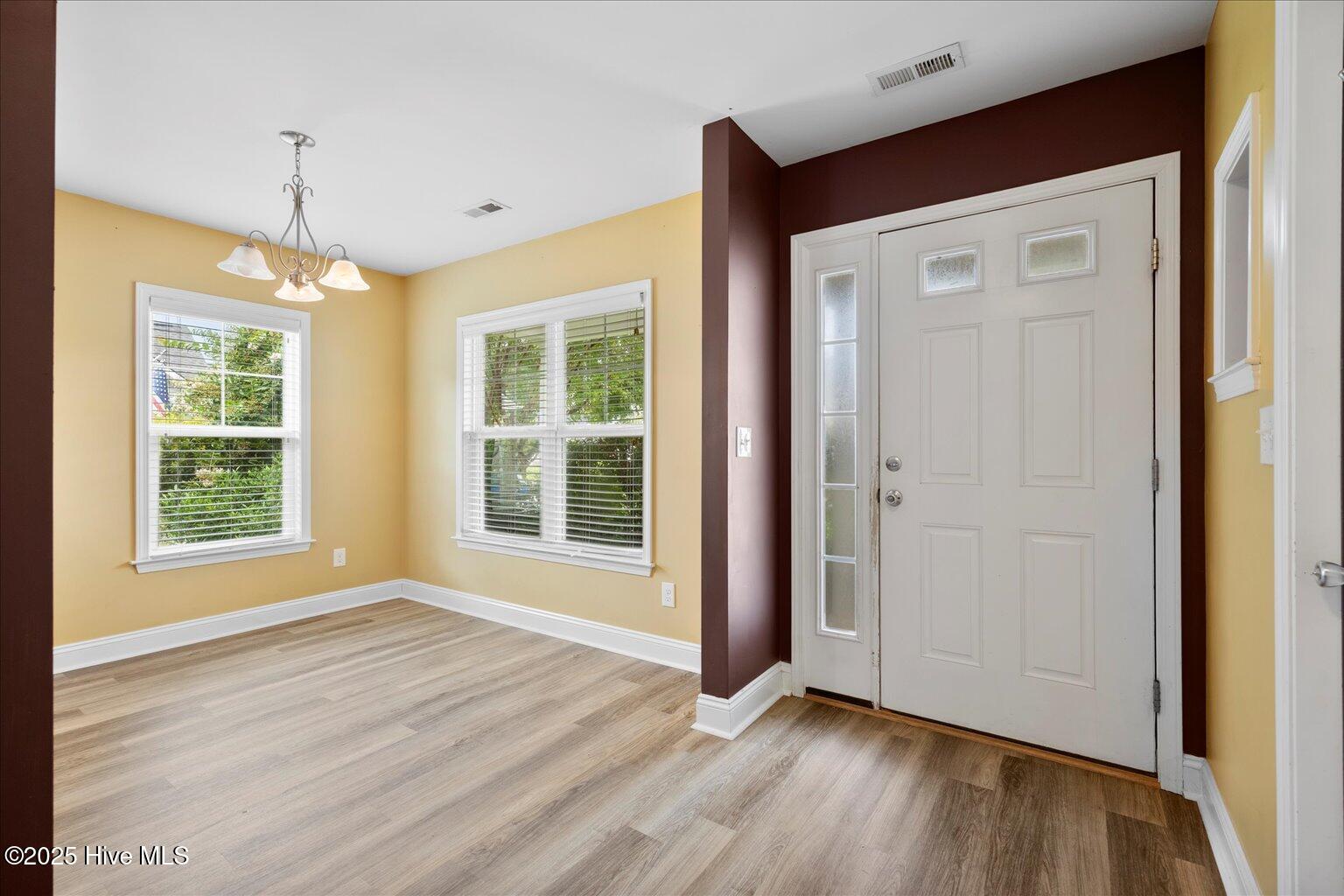 100523963 | Photo 15