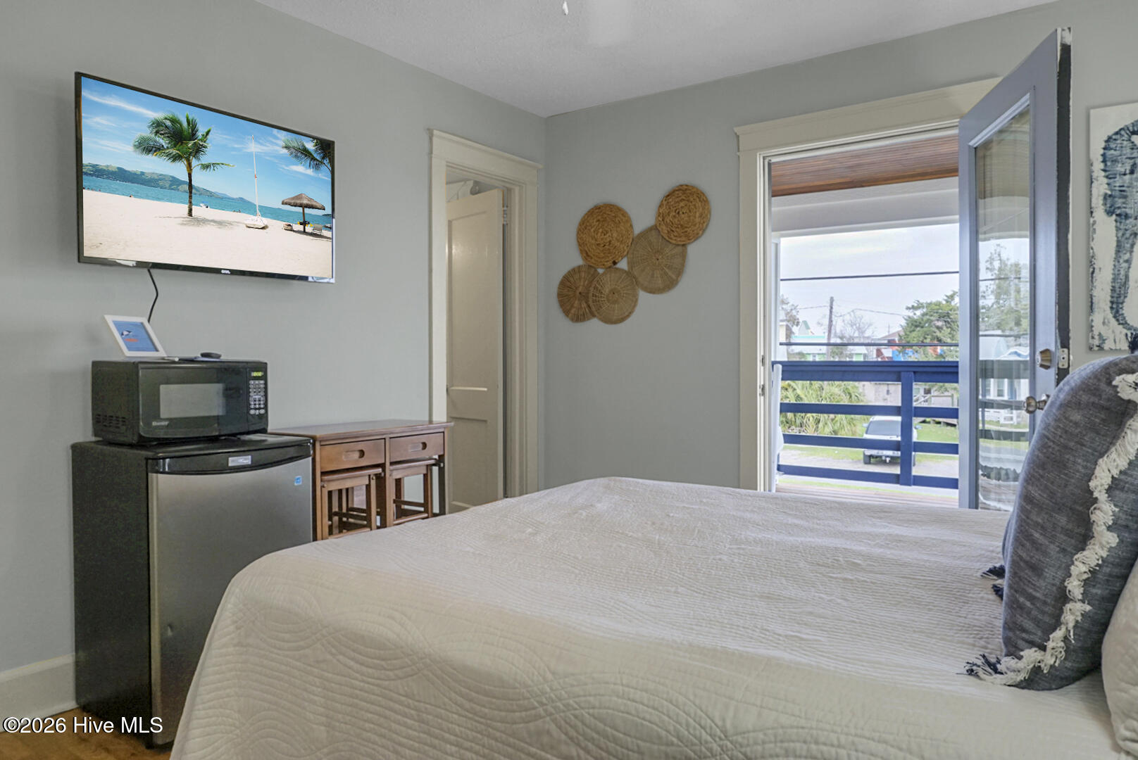 100555839 | Photo 48