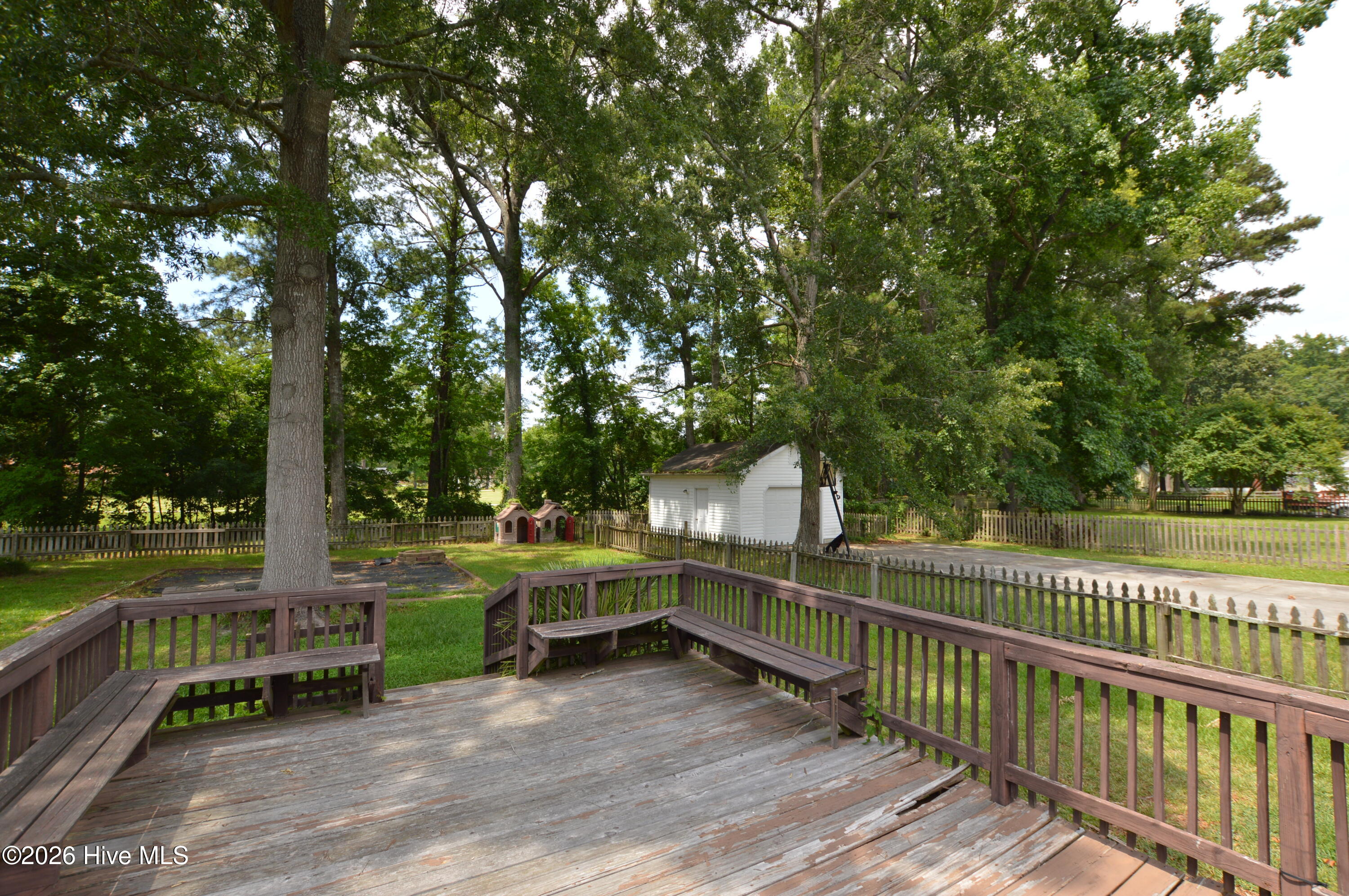 100547848 | Photo 26