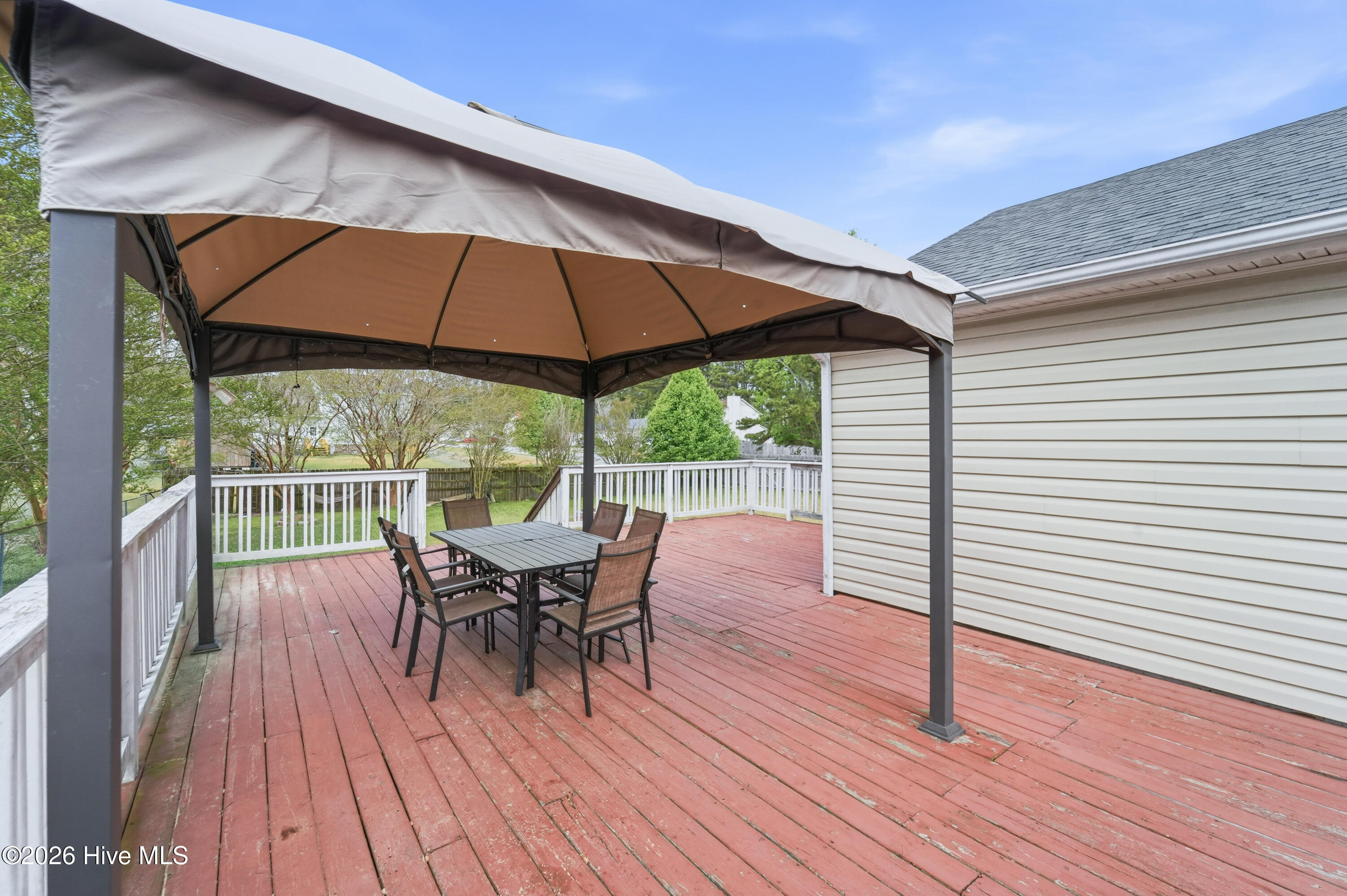 100559067 | Photo 14