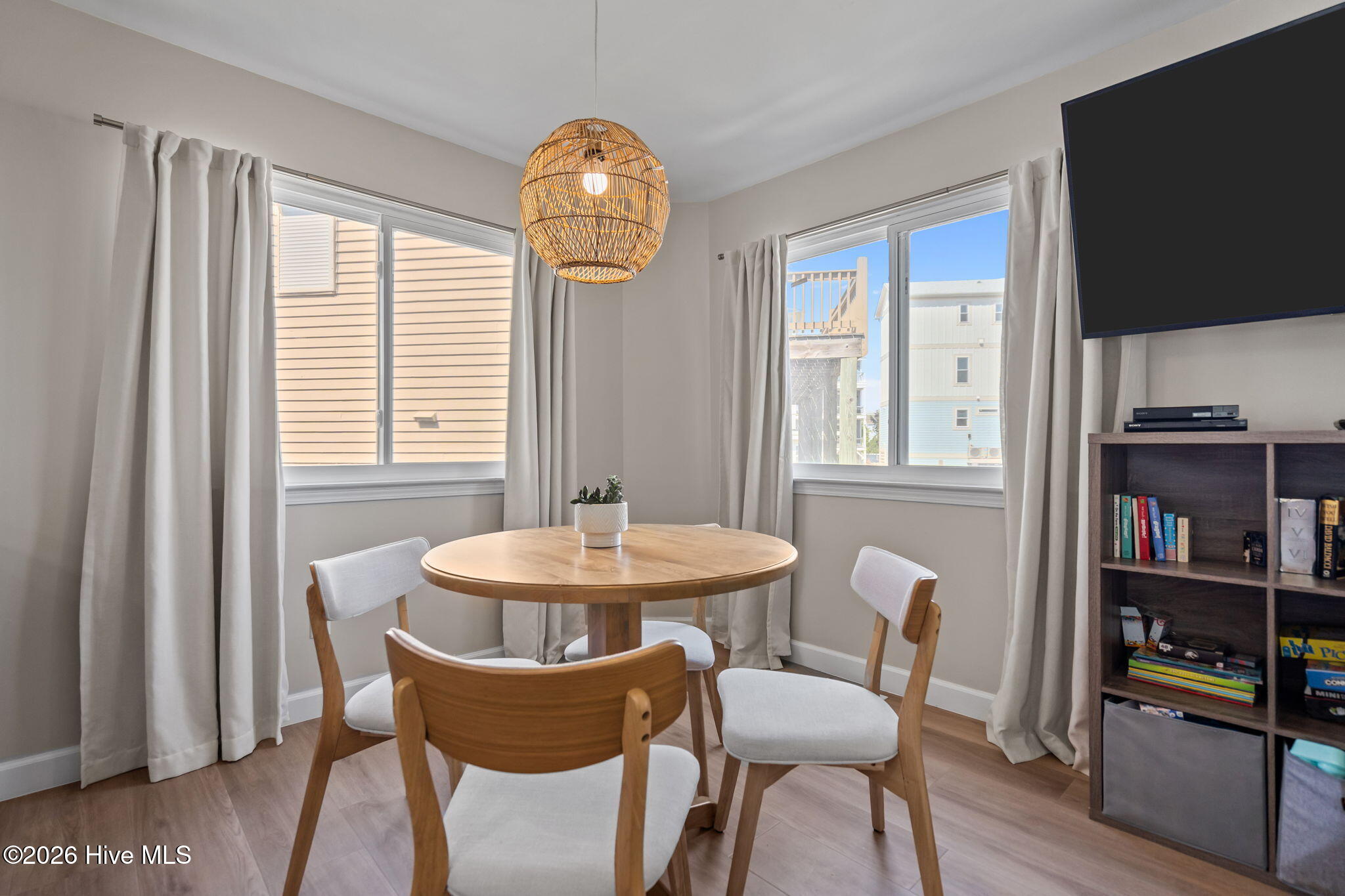 100566961 | Photo 16