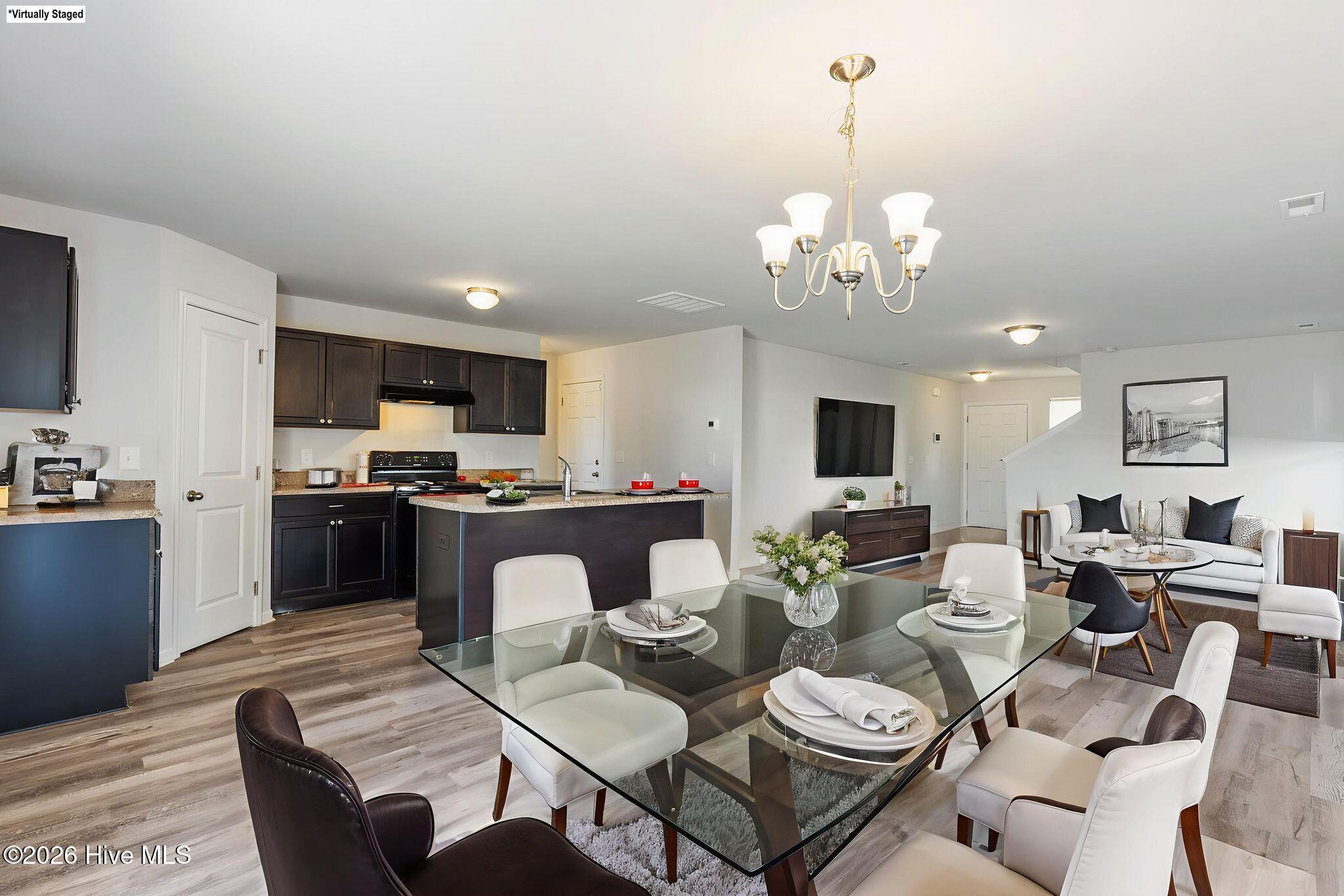 100553399 | Photo 11