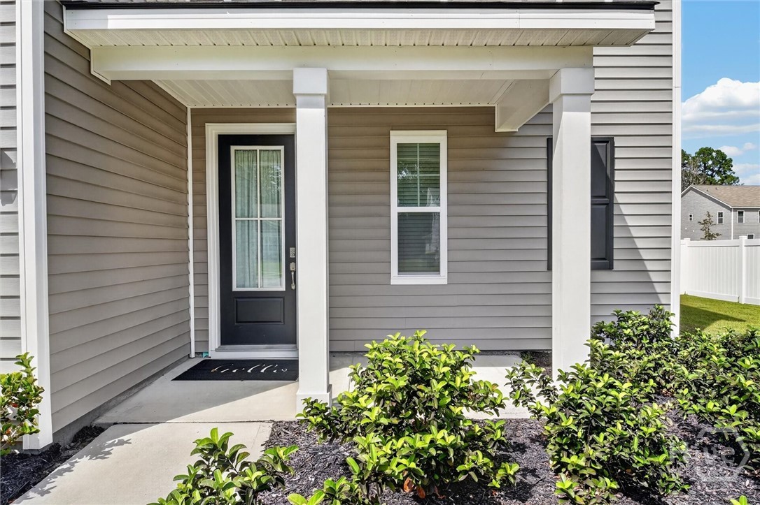 Photo 3 of Single family home for sale at 73 Woodford Reserve Dr, Pooler, GA 31322 | MLS# SA366096 | Listing updated on 2026-10-08