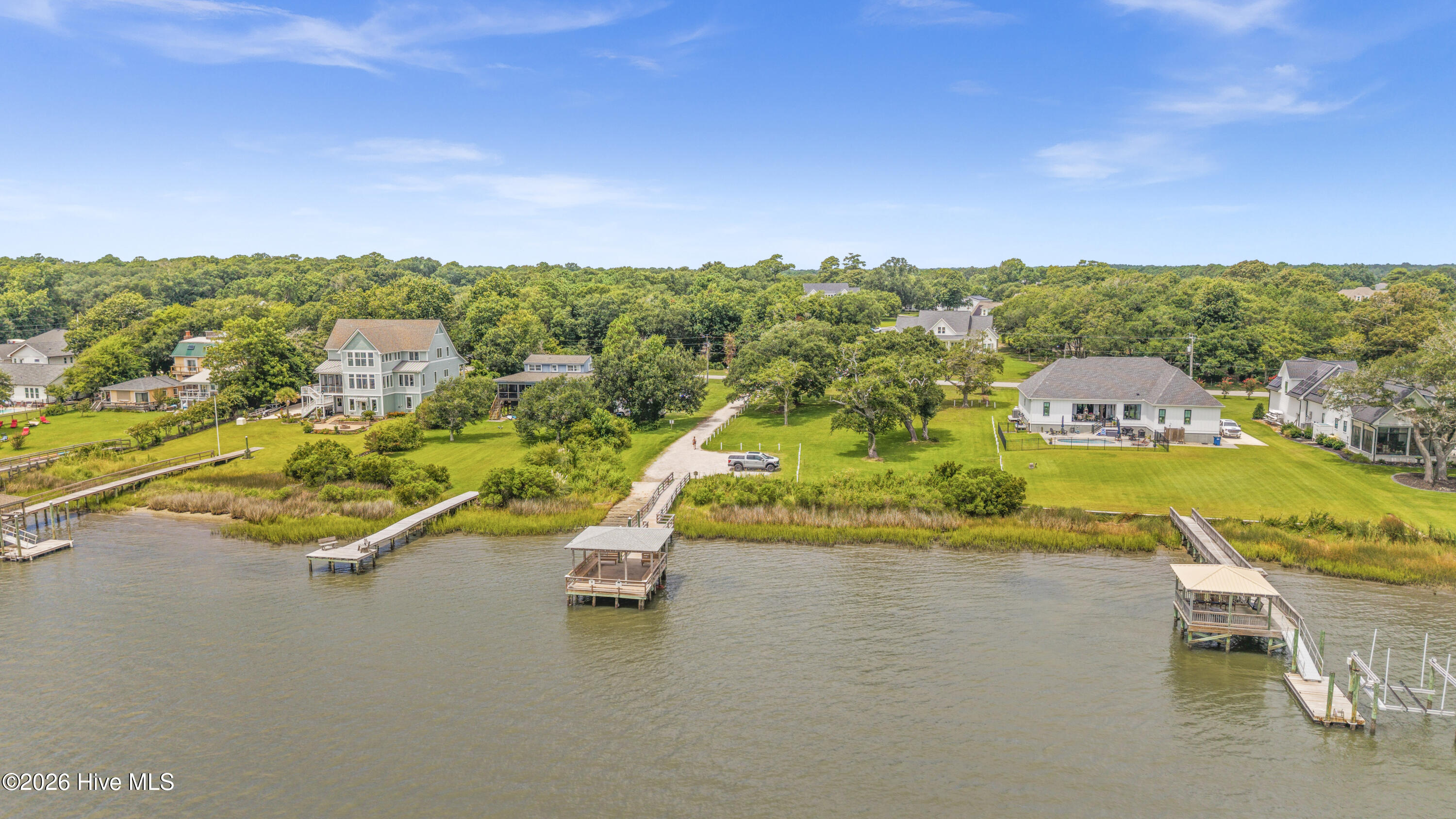 100549968 | Photo 33