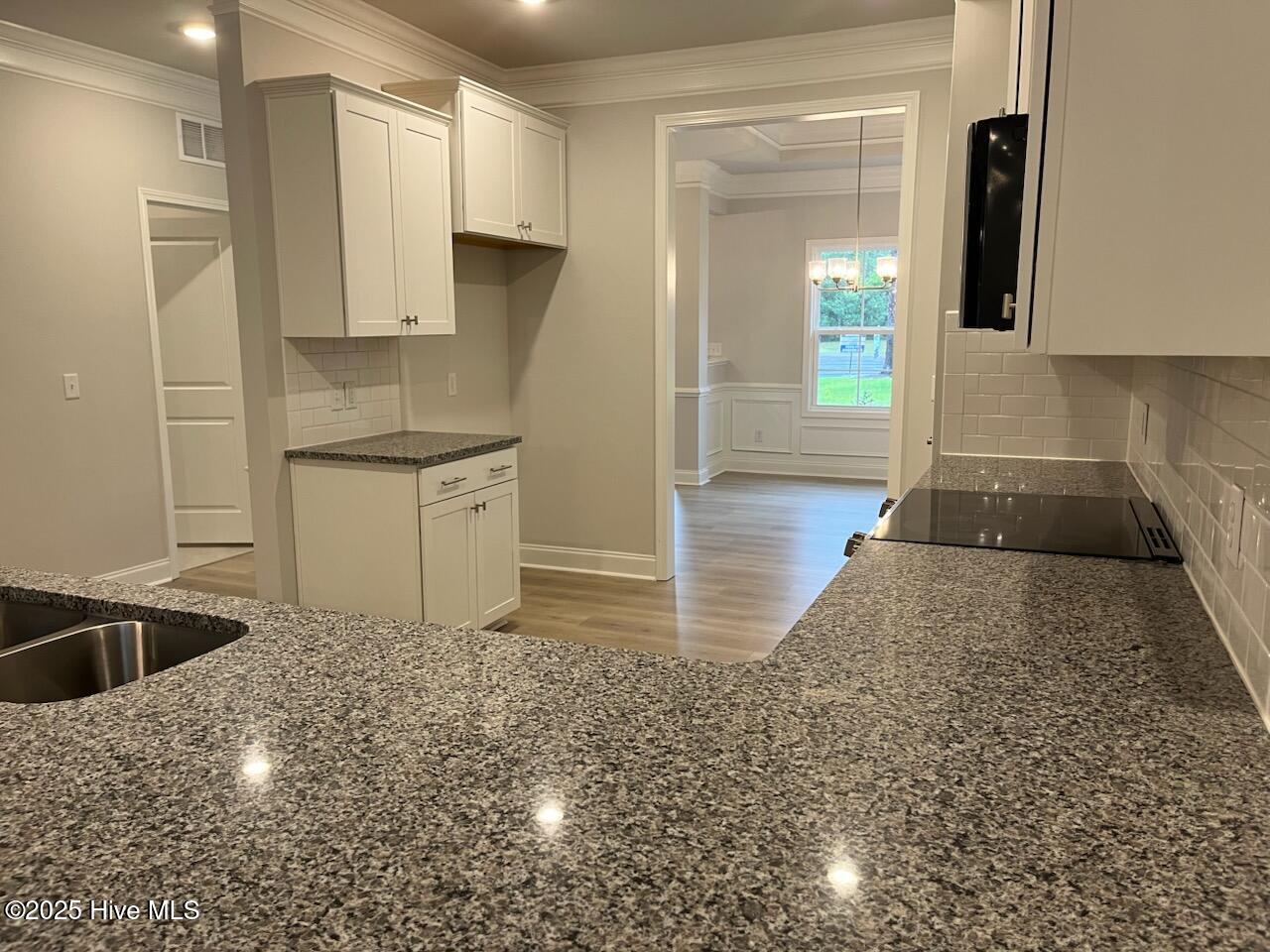 100420978 | Photo 14