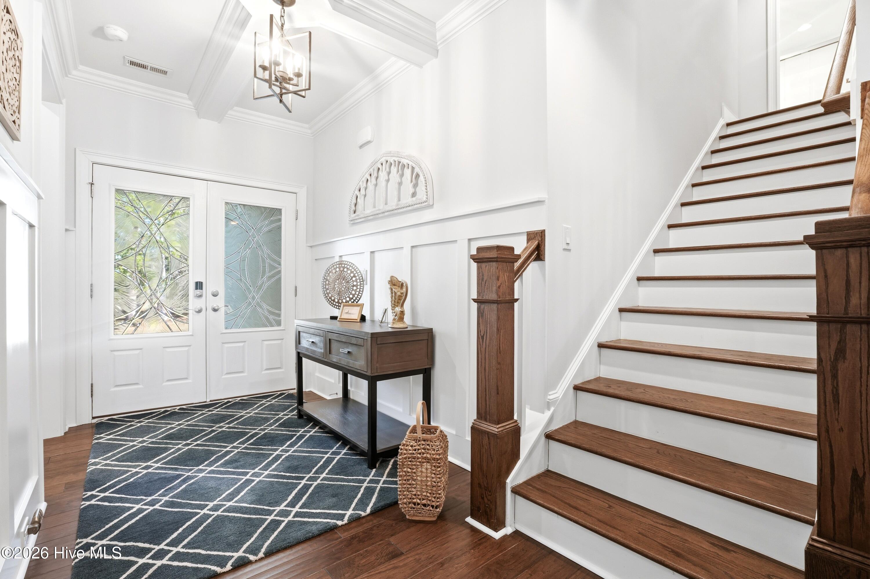 100561923 | Photo 12